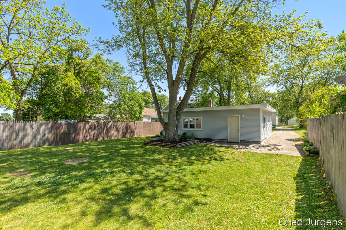 841 Harding Street NW Grand Rapids MI 49544