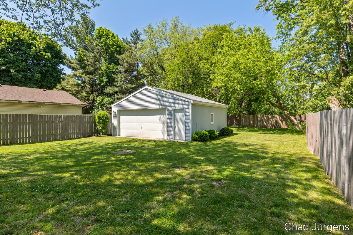 841 Harding Street NW Grand Rapids MI 49544