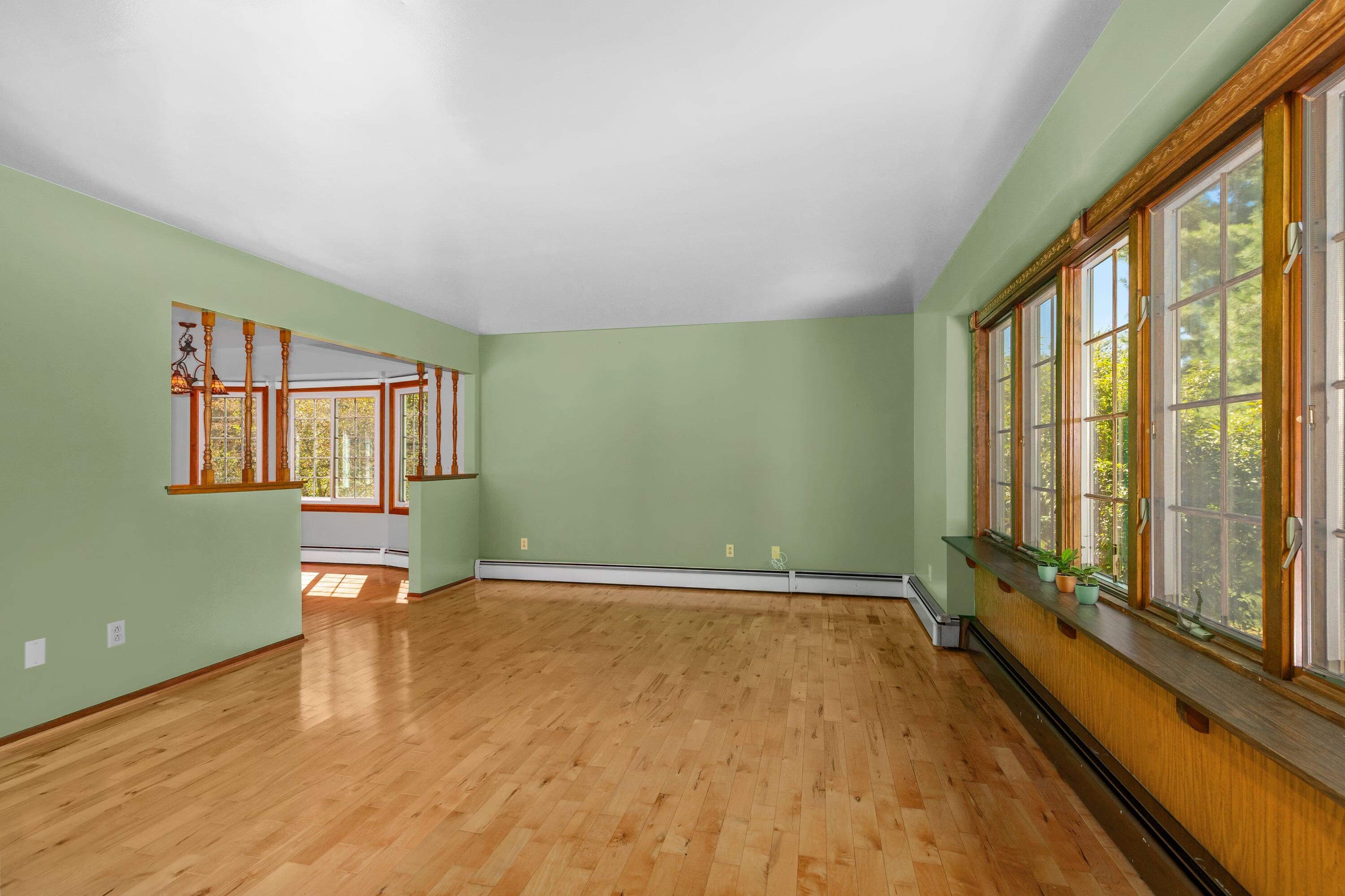 8580 Young Avenue NE Rockford MI 49341