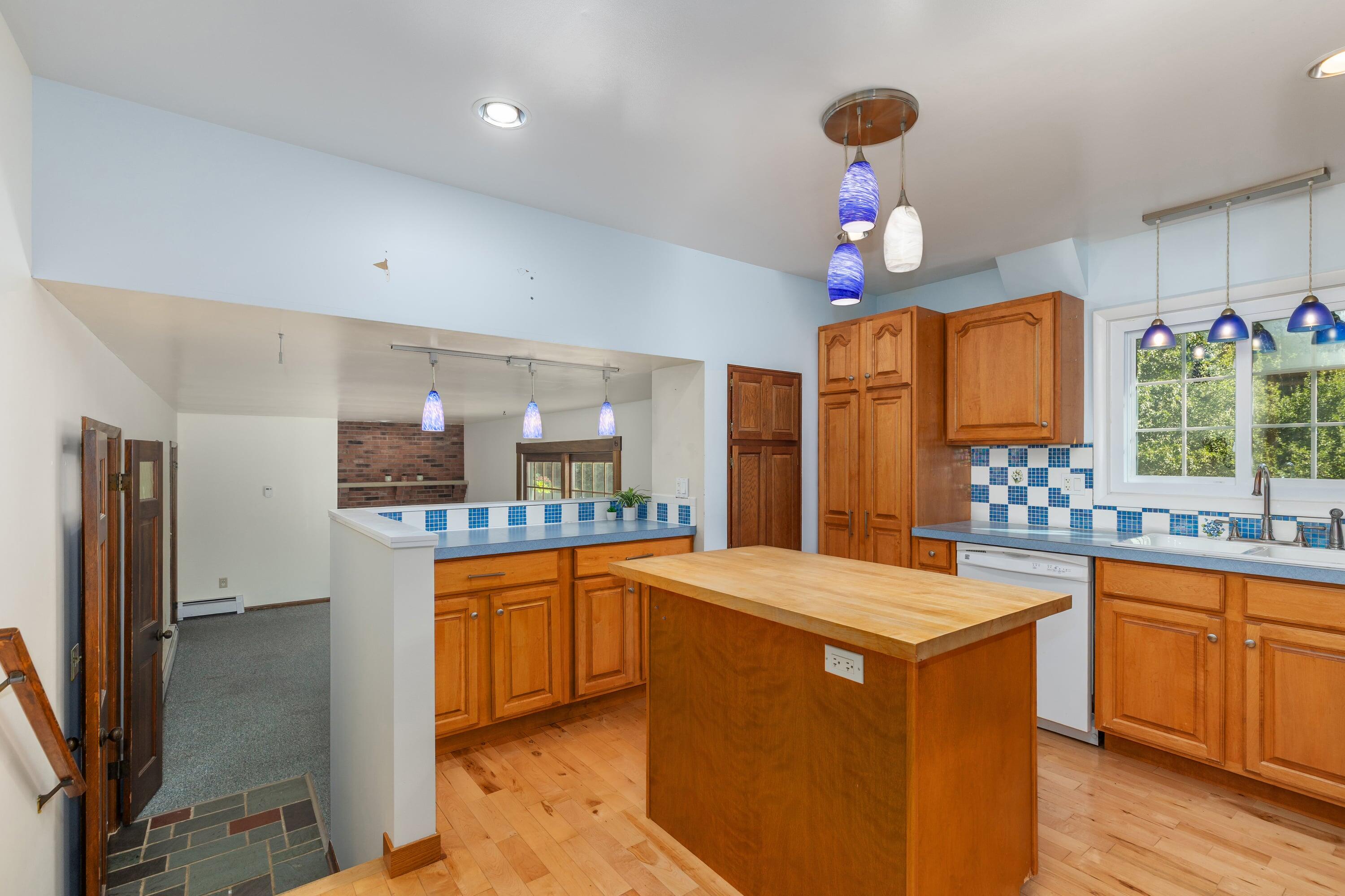 8580 Young Avenue NE Rockford MI 49341