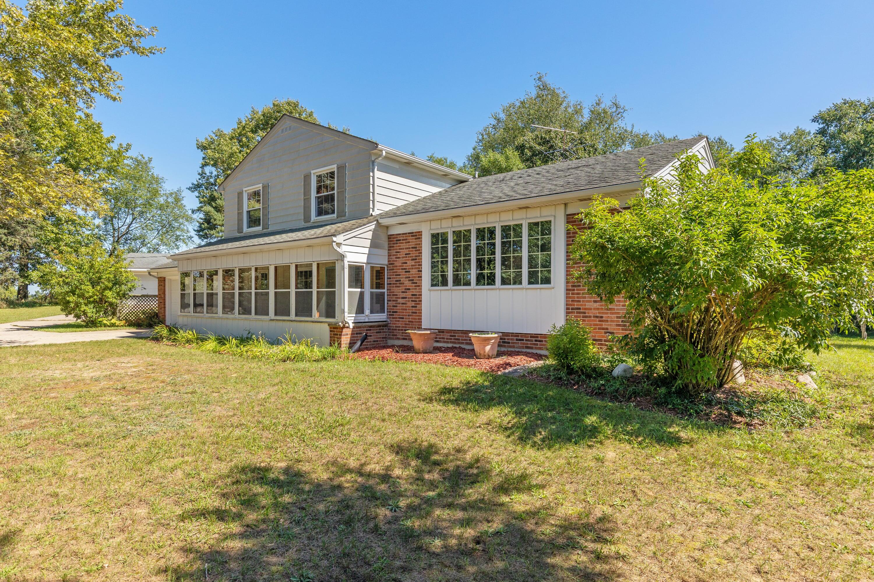 8580 Young Avenue NE Rockford MI 49341