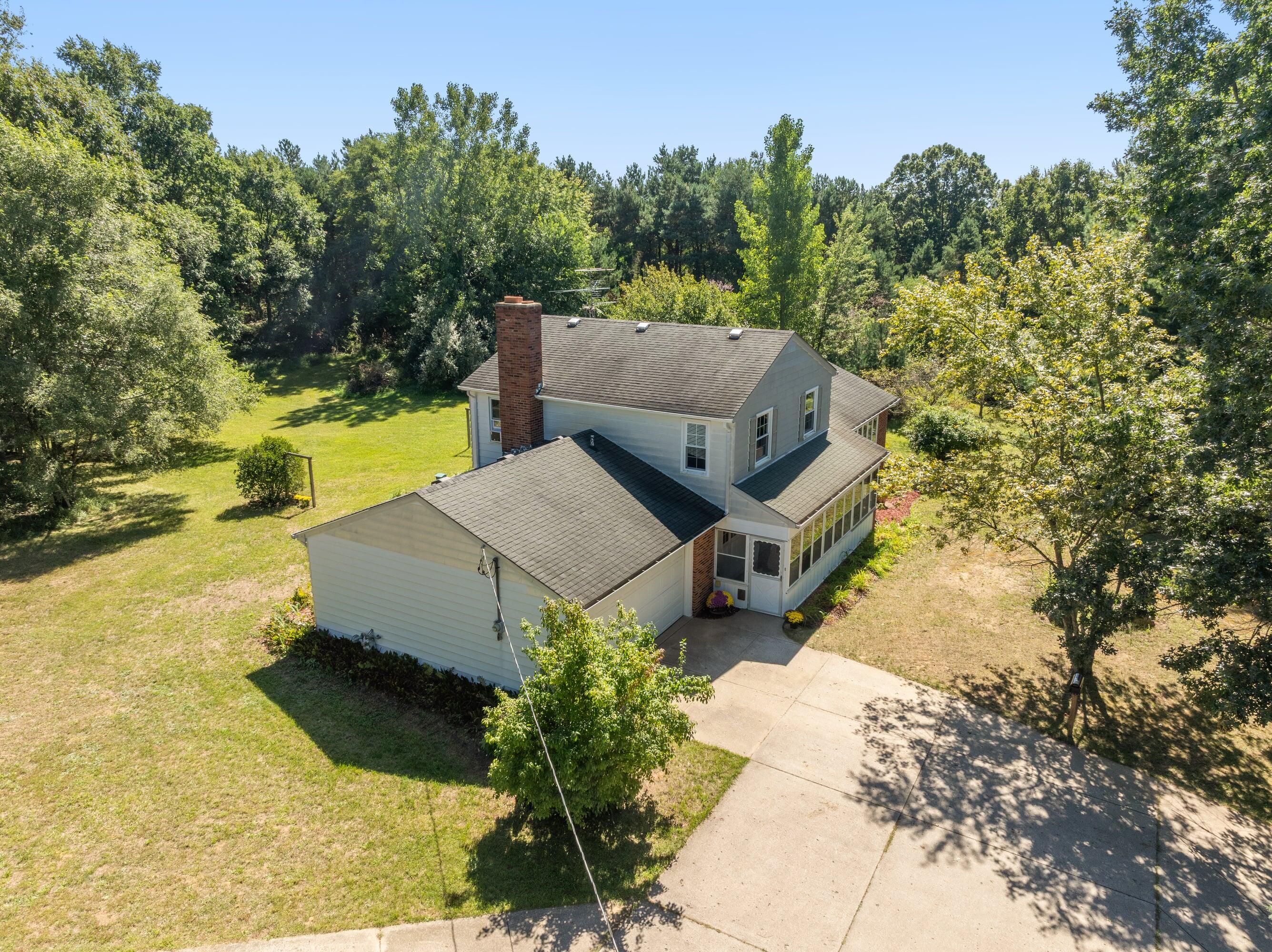 8580 Young Avenue NE Rockford MI 49341