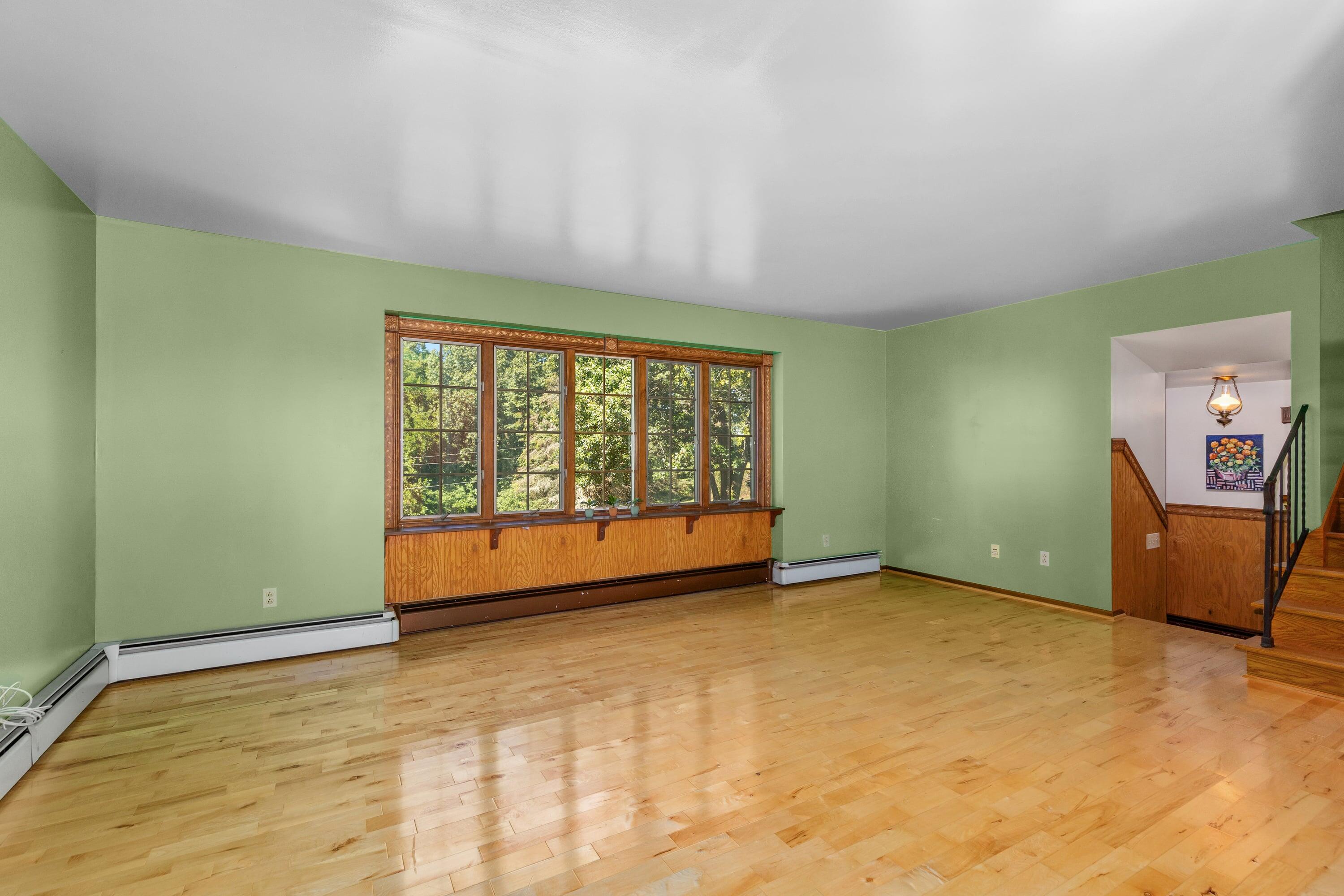 8580 Young Avenue NE Rockford MI 49341