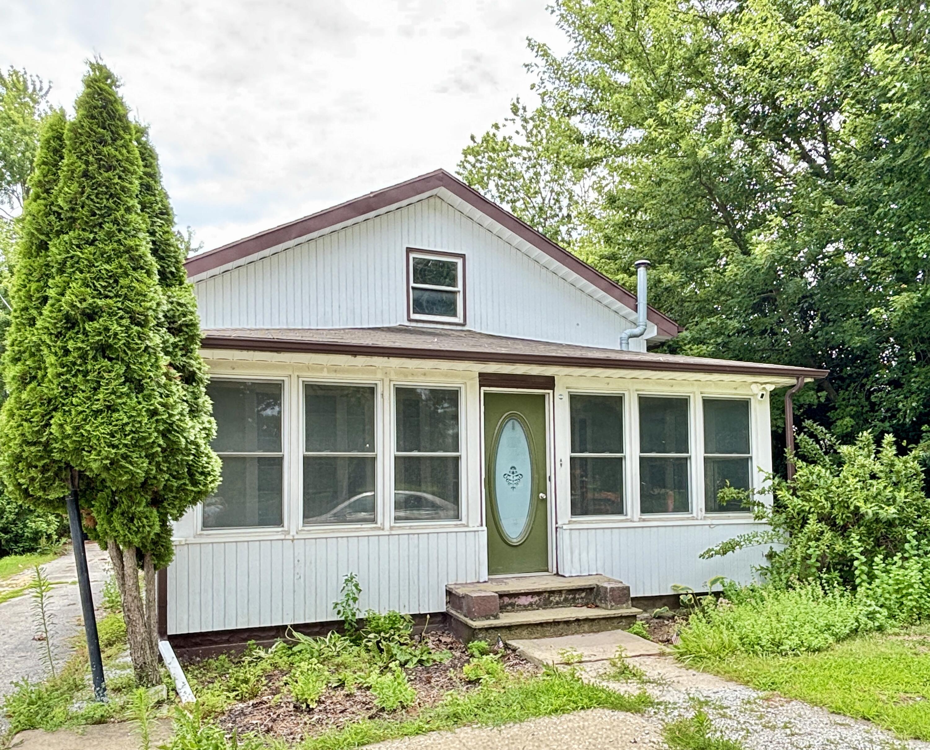 210 E Ash Street Three Oaks MI 49128