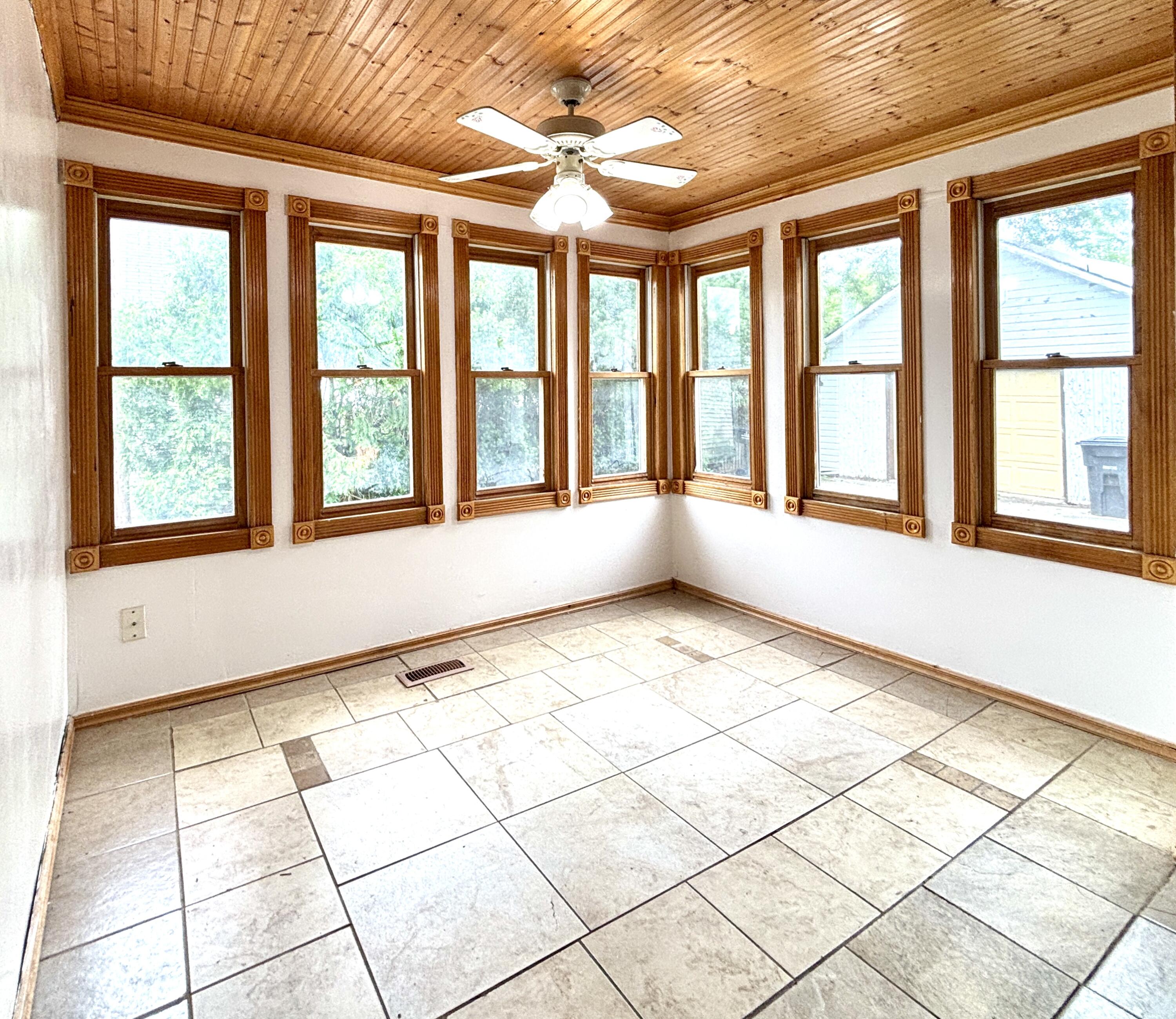 210 E Ash Street Three Oaks MI 49128