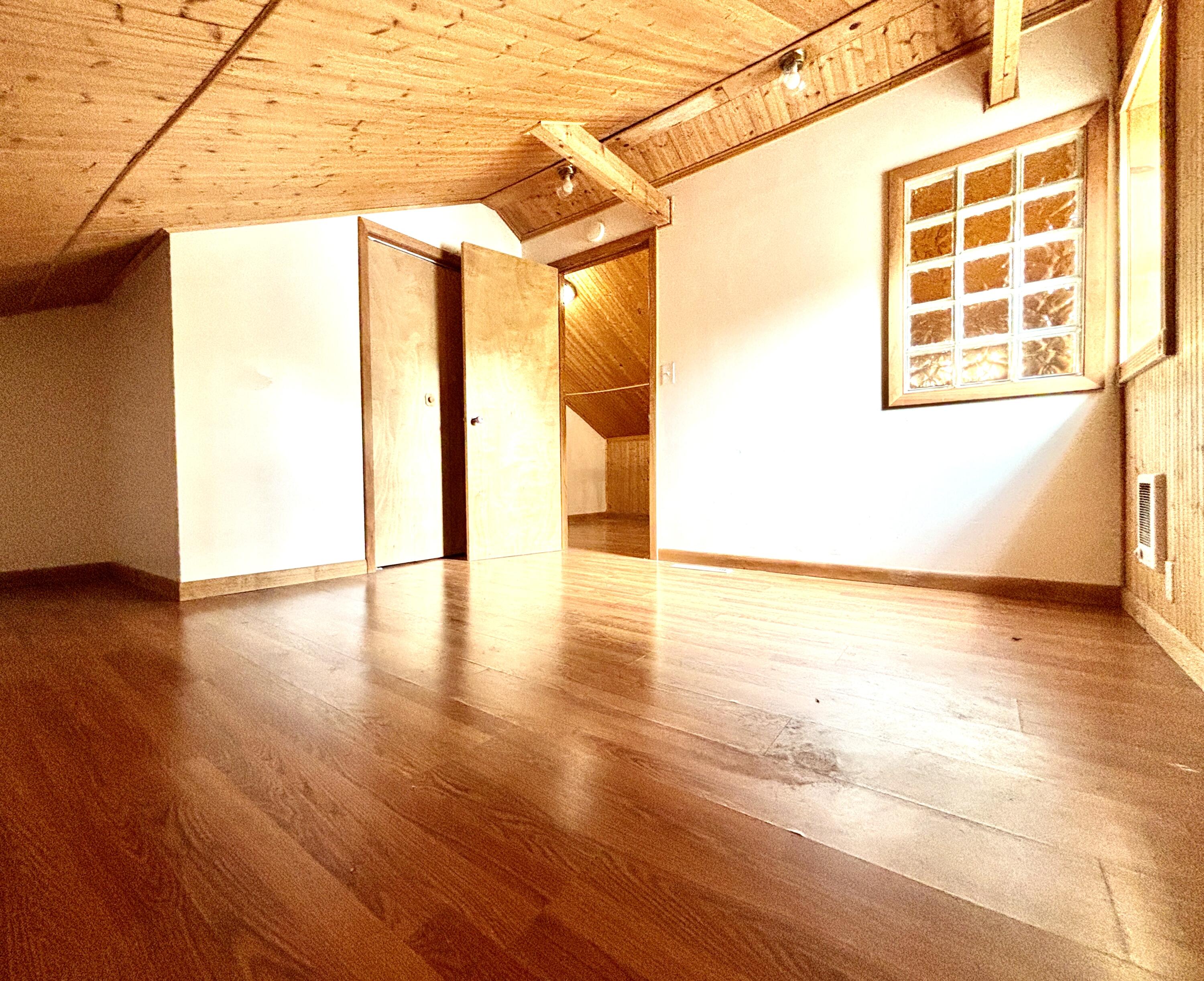 210 E Ash Street Three Oaks MI 49128