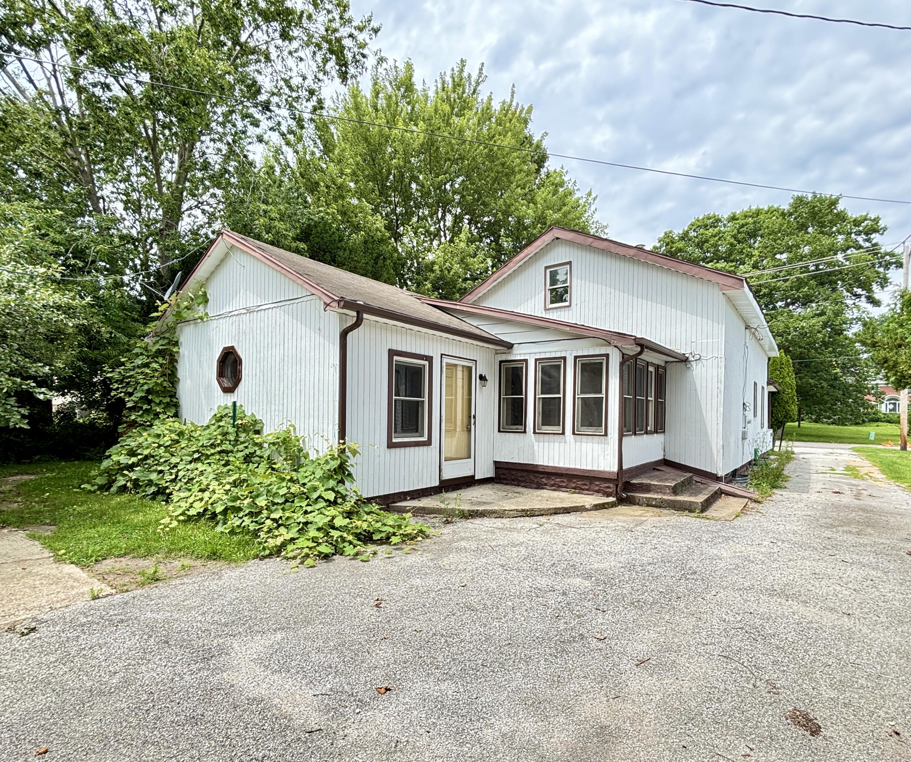 210 E Ash Street Three Oaks MI 49128