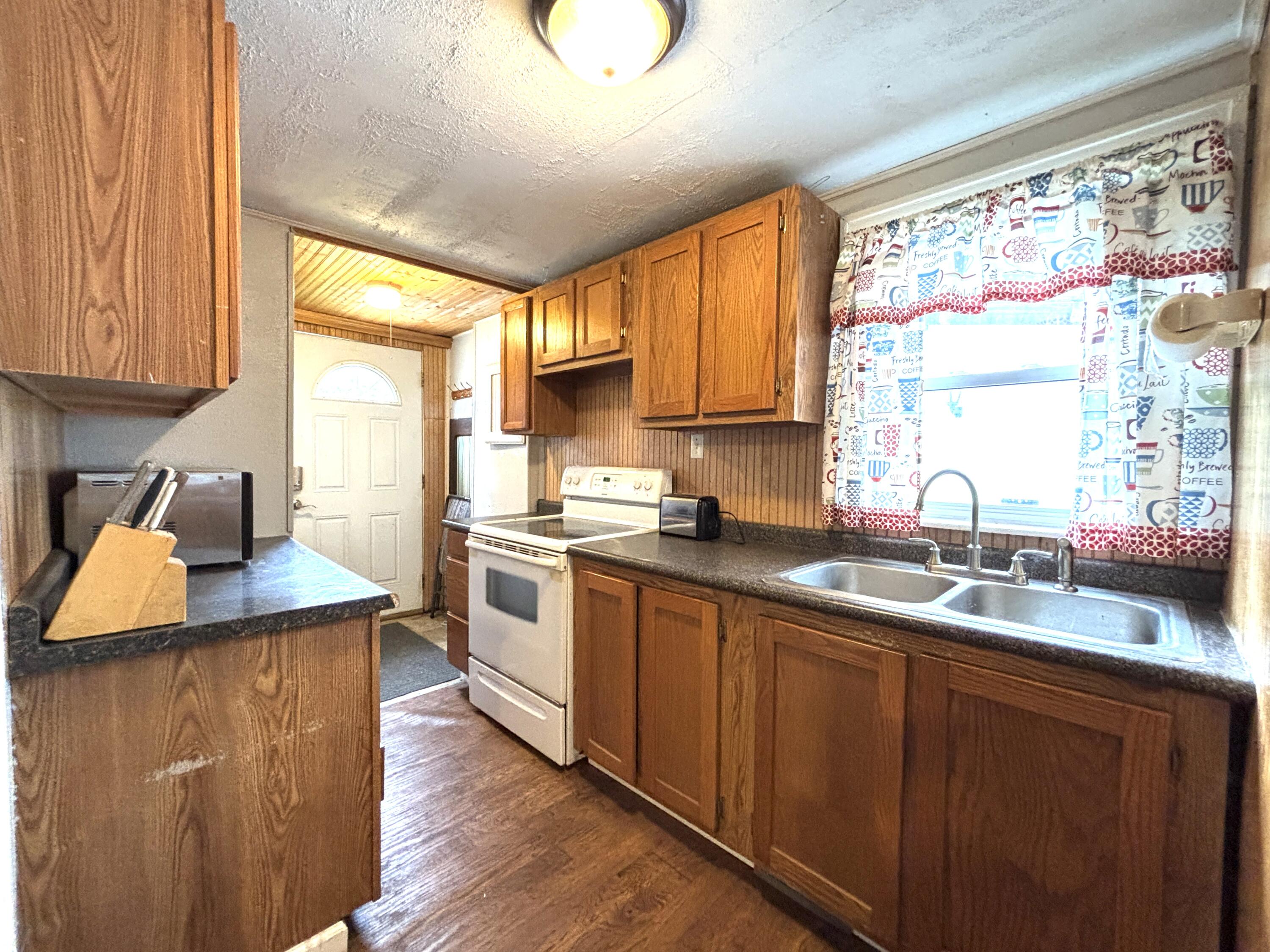 210 E Ash Street Three Oaks MI 49128