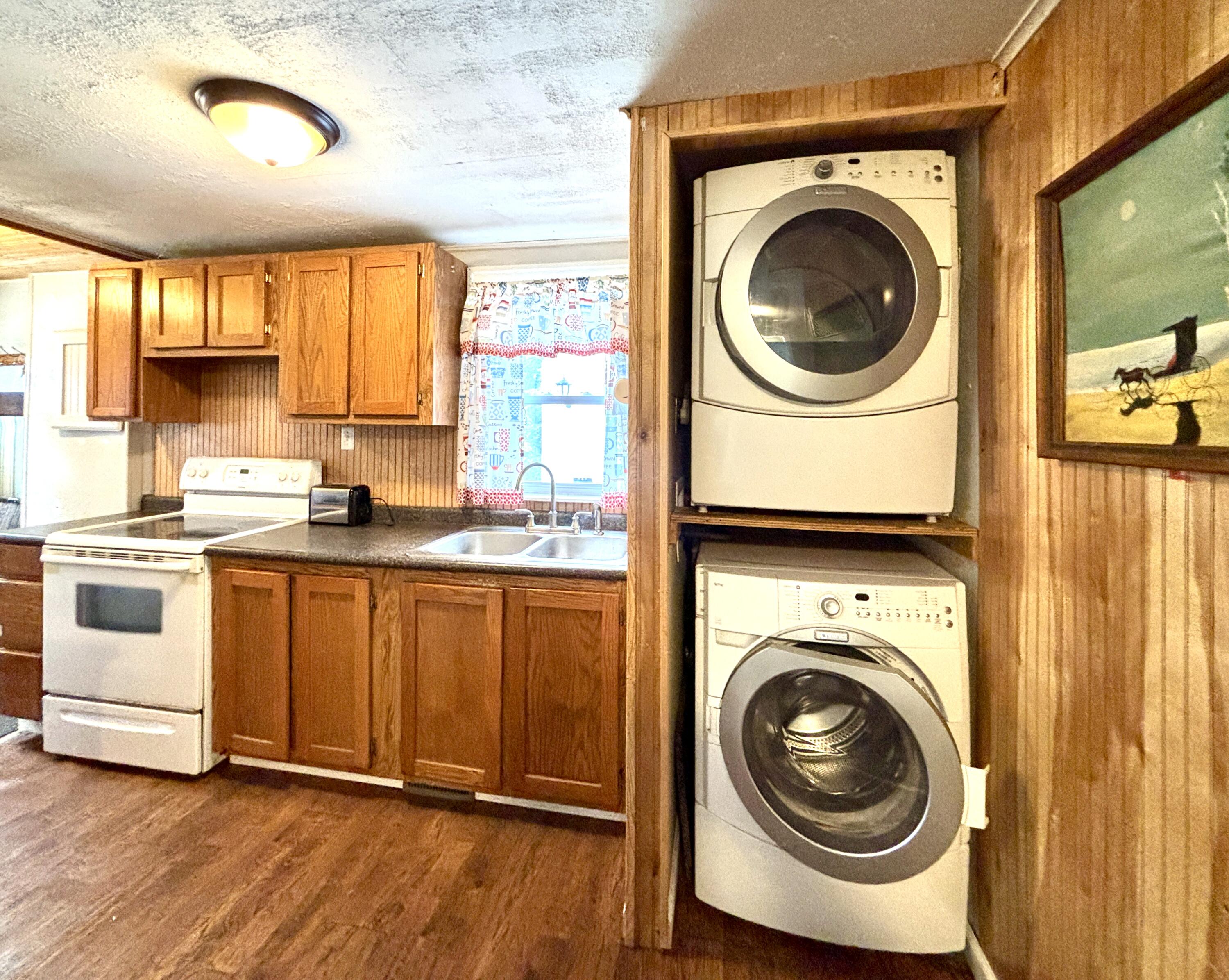 210 E Ash Street Three Oaks MI 49128