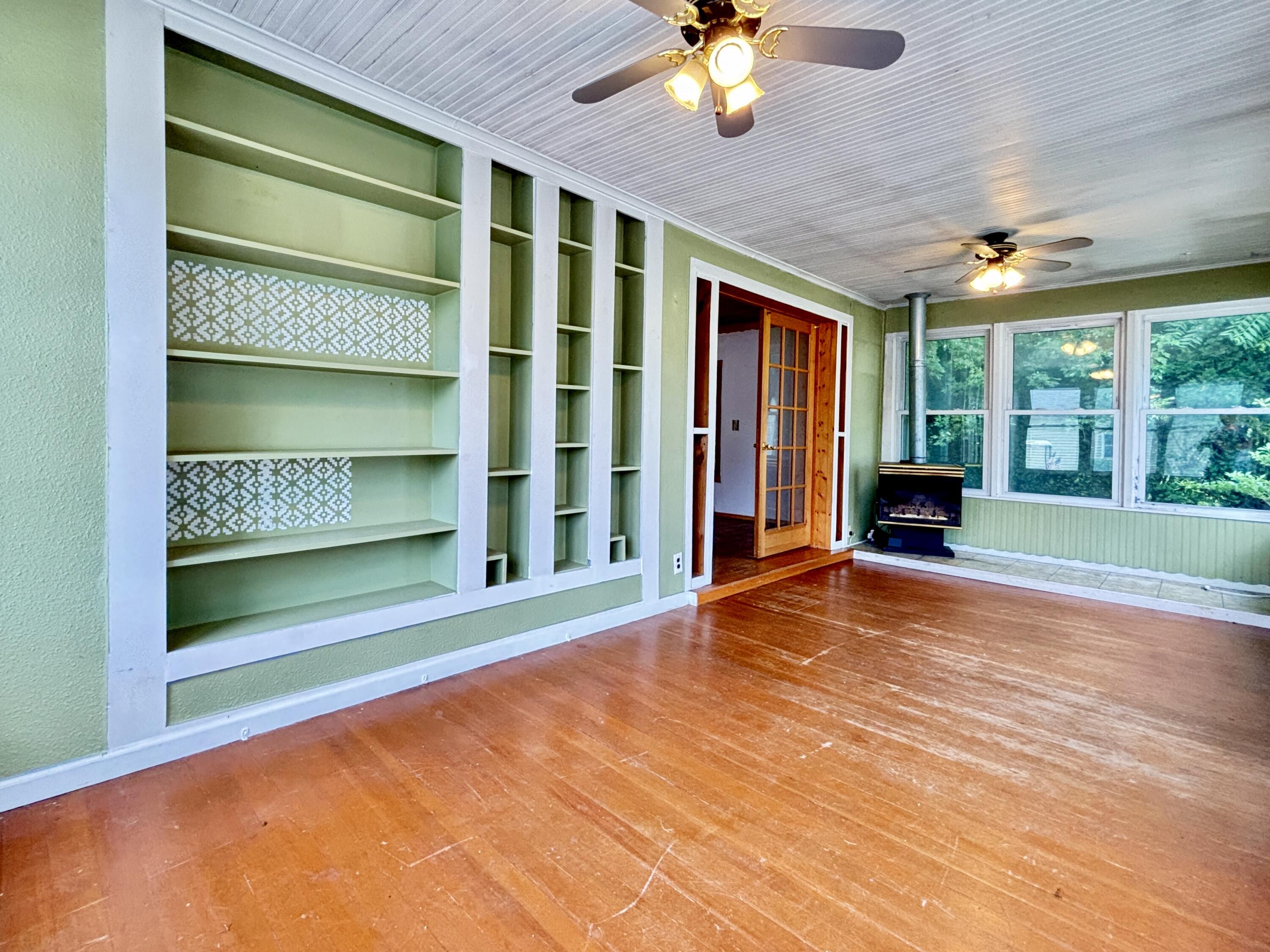 210 E Ash Street Three Oaks MI 49128