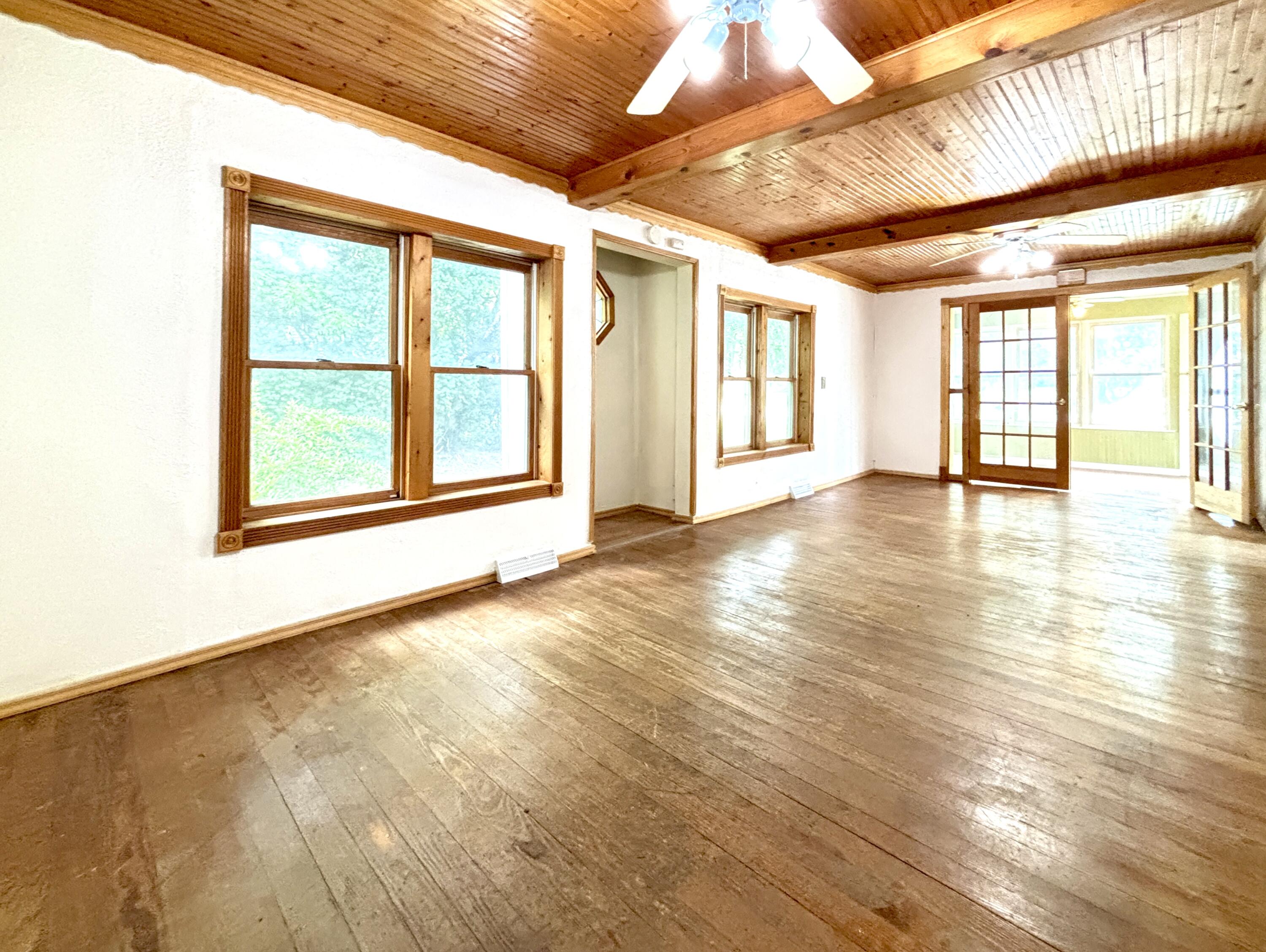 210 E Ash Street Three Oaks MI 49128