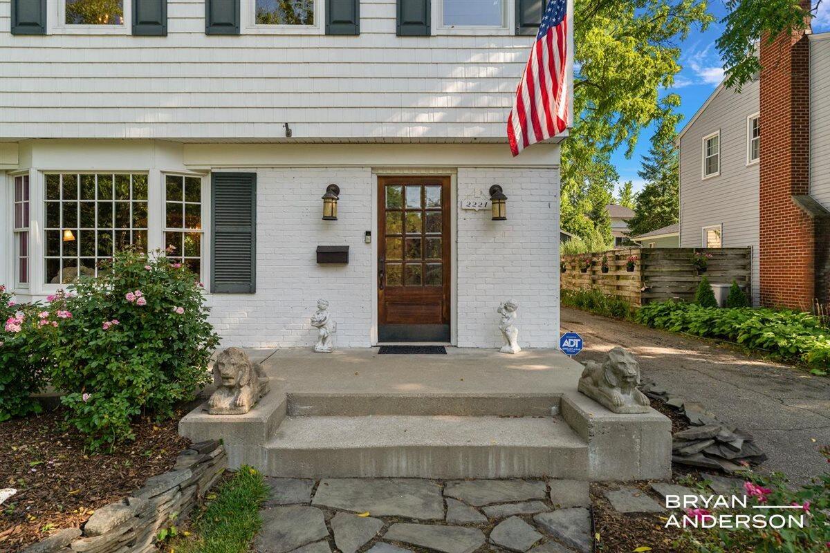 2221 El Dorado Drive SE Grand Rapids MI 49506