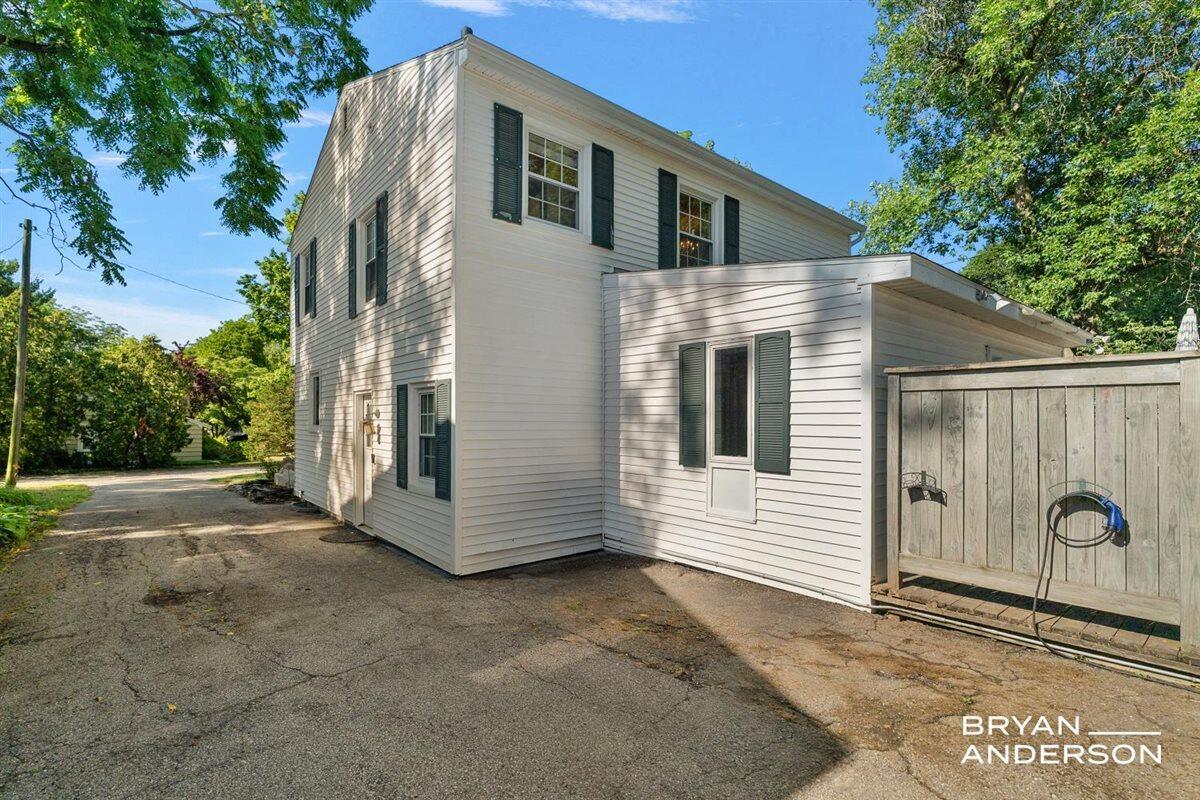 2221 El Dorado Drive SE Grand Rapids MI 49506
