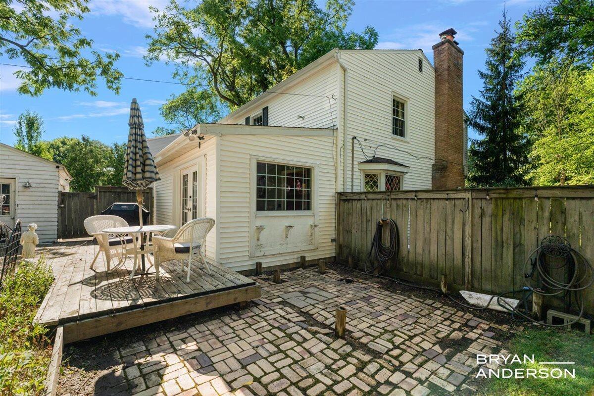 2221 El Dorado Drive SE Grand Rapids MI 49506