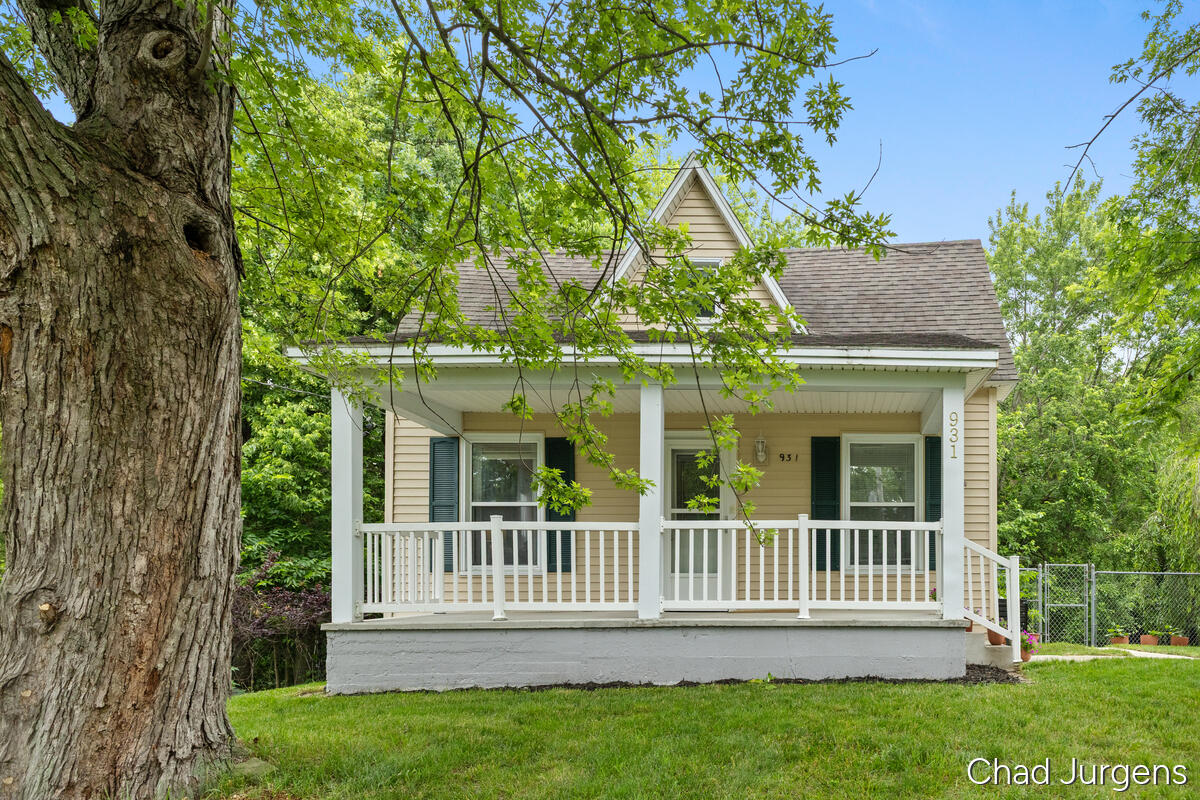 931 4 Mile Road NE Grand Rapids MI 49525