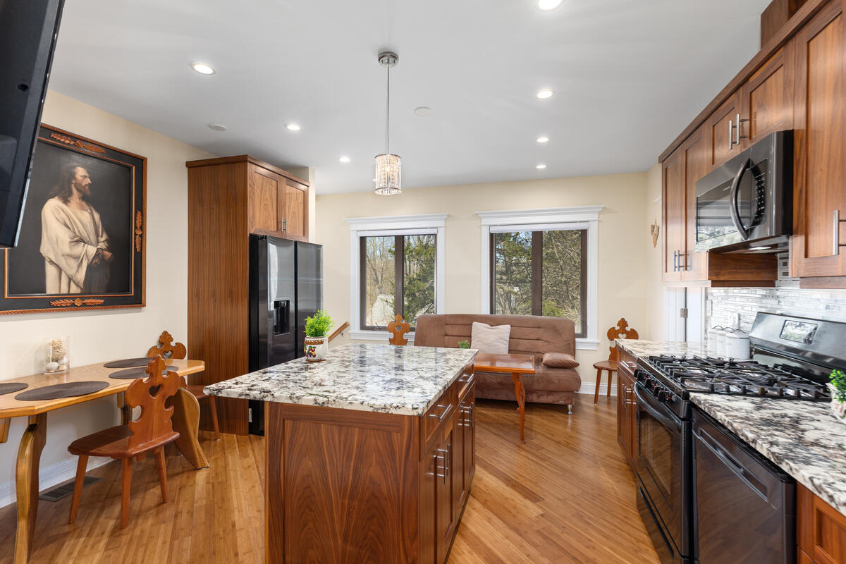 79 Pershing Street South Haven MI 49090