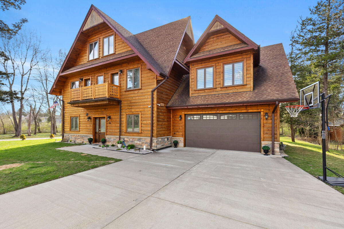 79 Pershing Street South Haven MI 49090