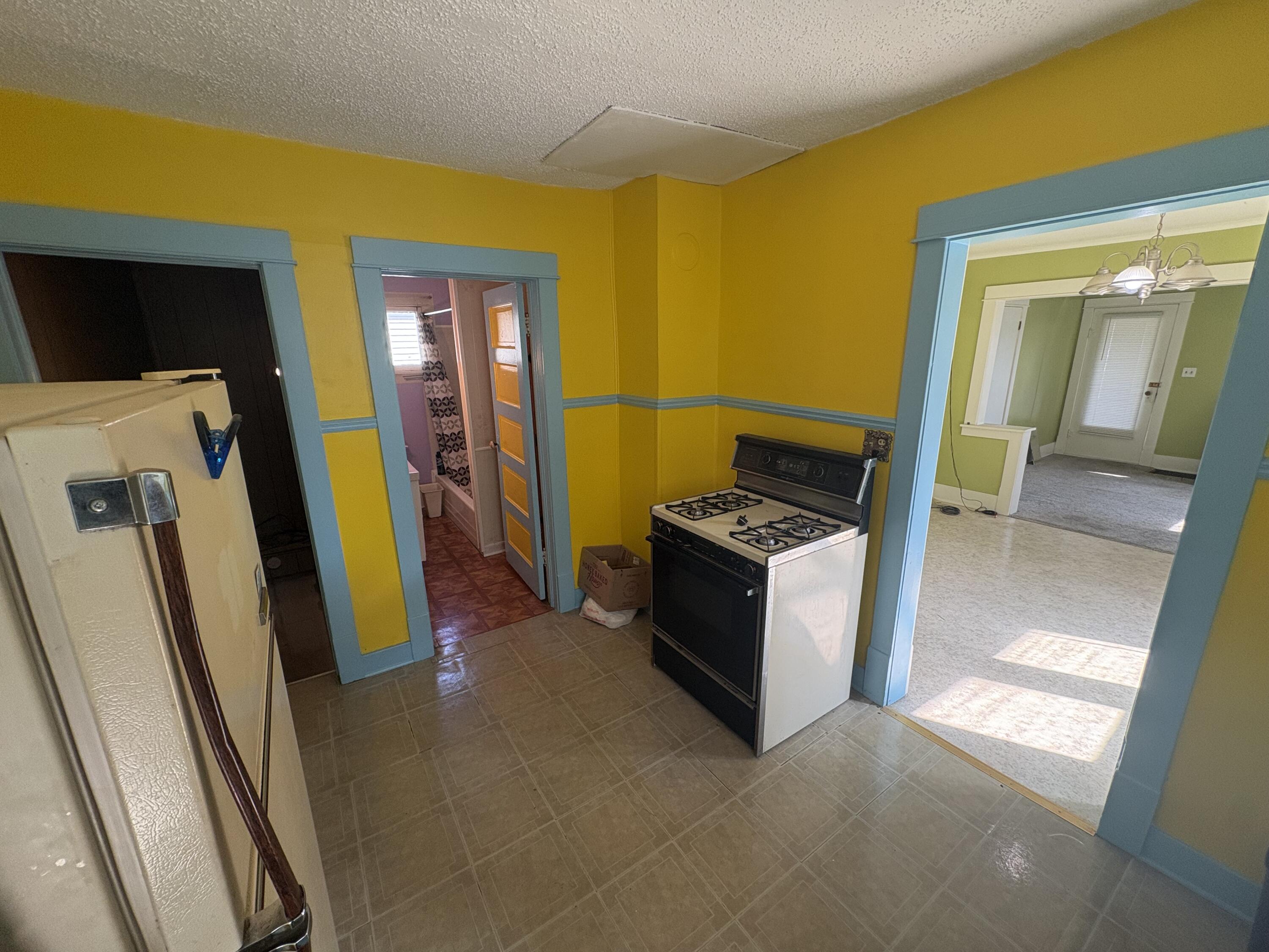 1106 E Laketon Avenue Muskegon MI 49442