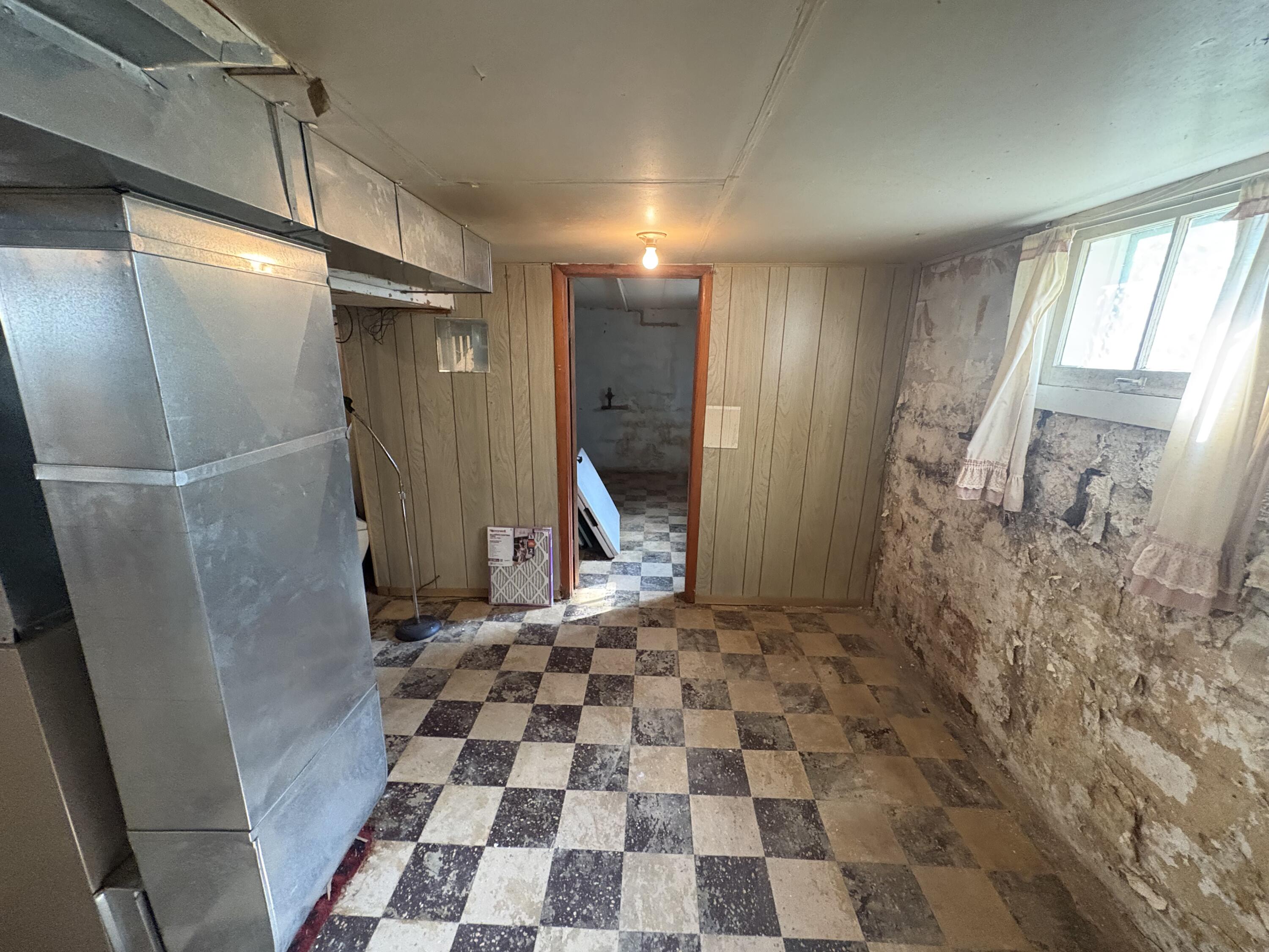 1106 E Laketon Avenue Muskegon MI 49442