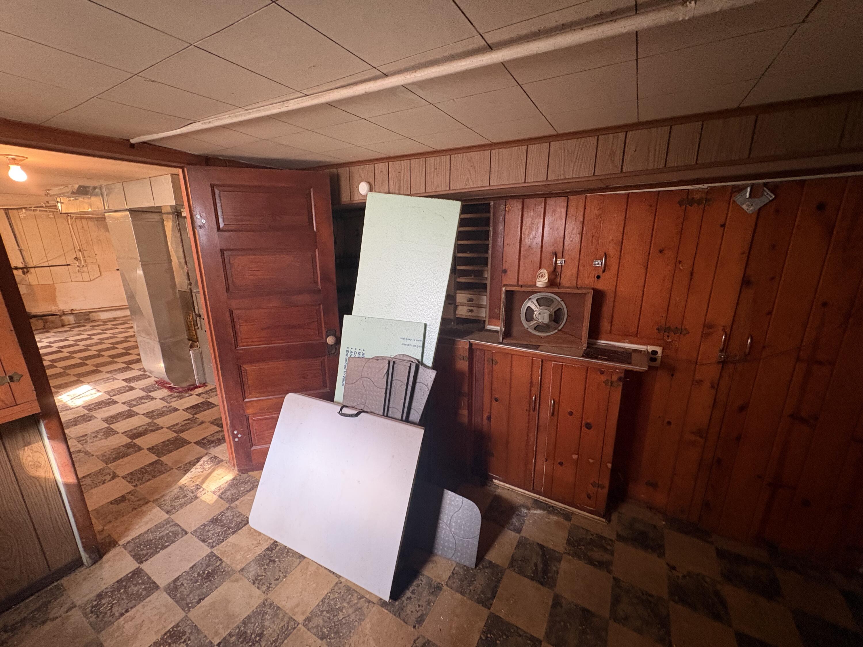 1106 E Laketon Avenue Muskegon MI 49442