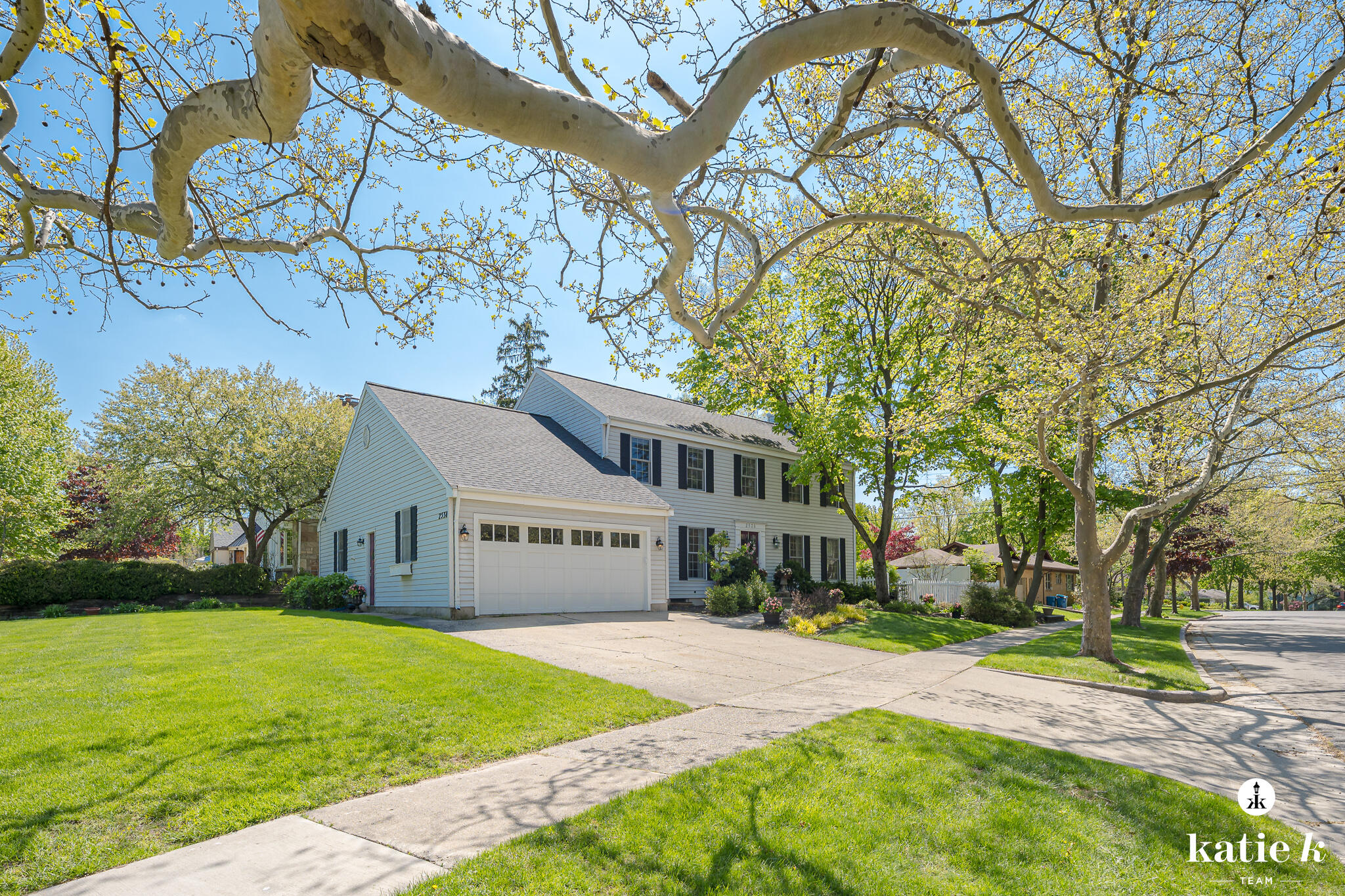 2538 Beechwood Drive SE East Grand Rapids MI 49506