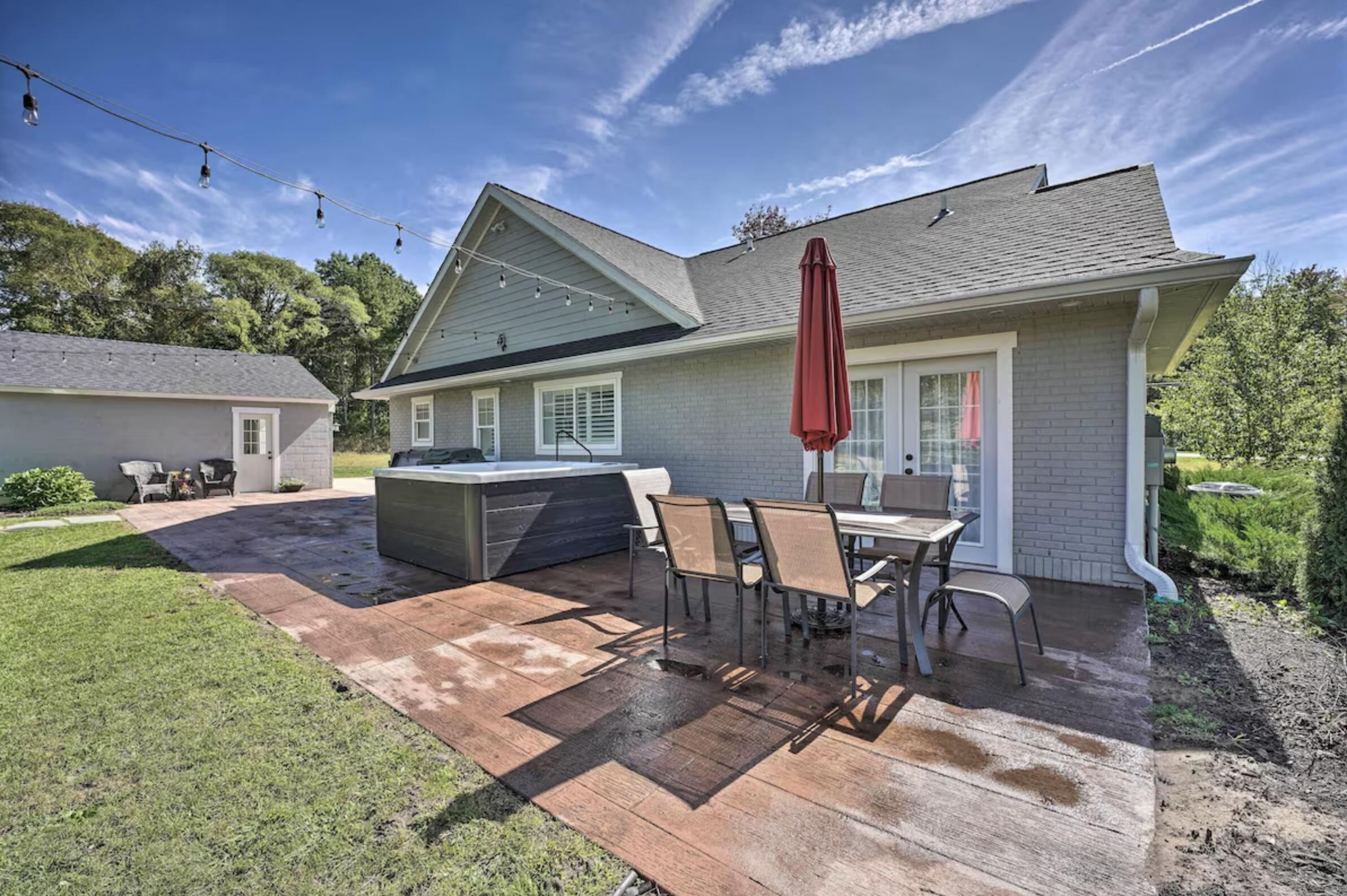 6541 145th Avenue Holland MI 49423