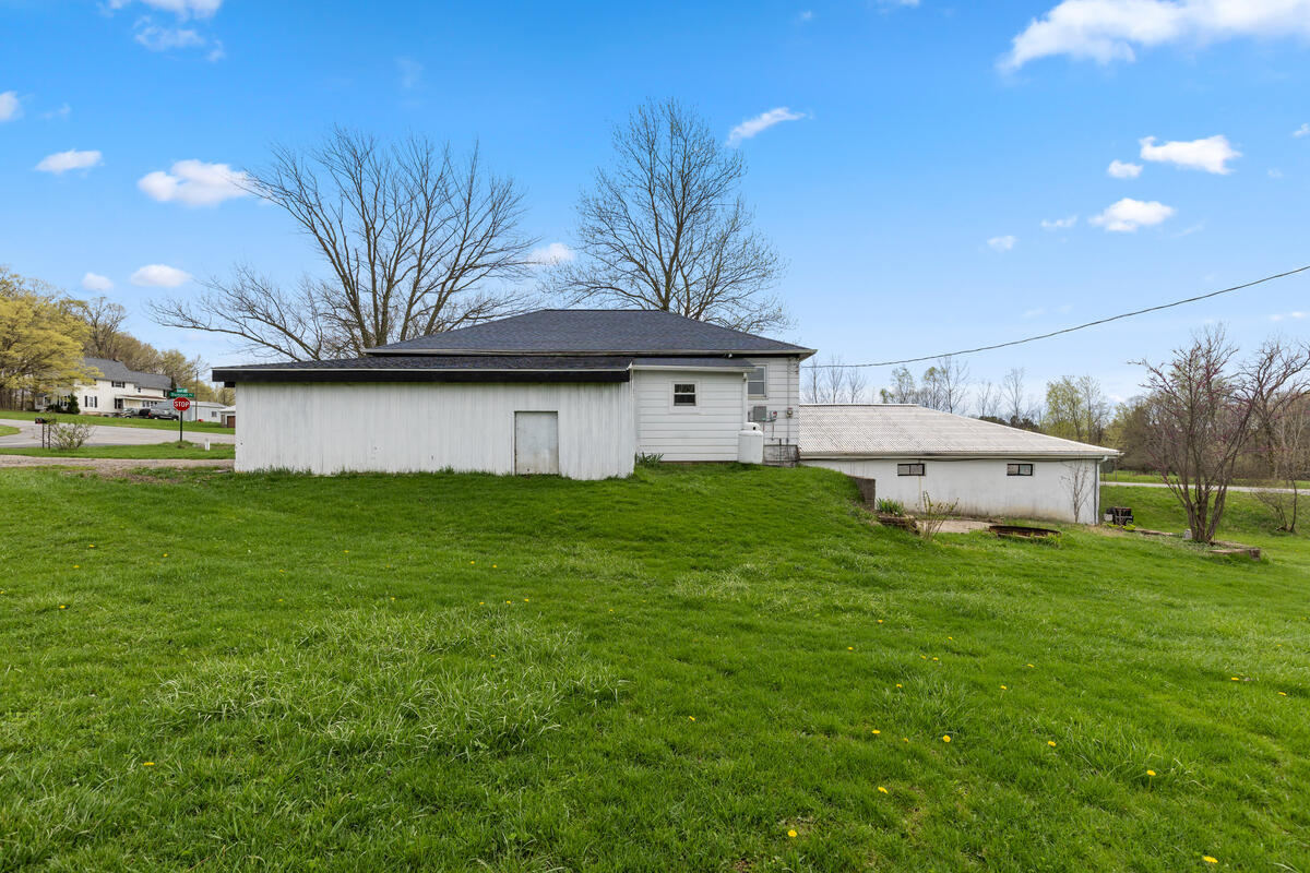 3479 Dumont Road Allegan MI 49010
