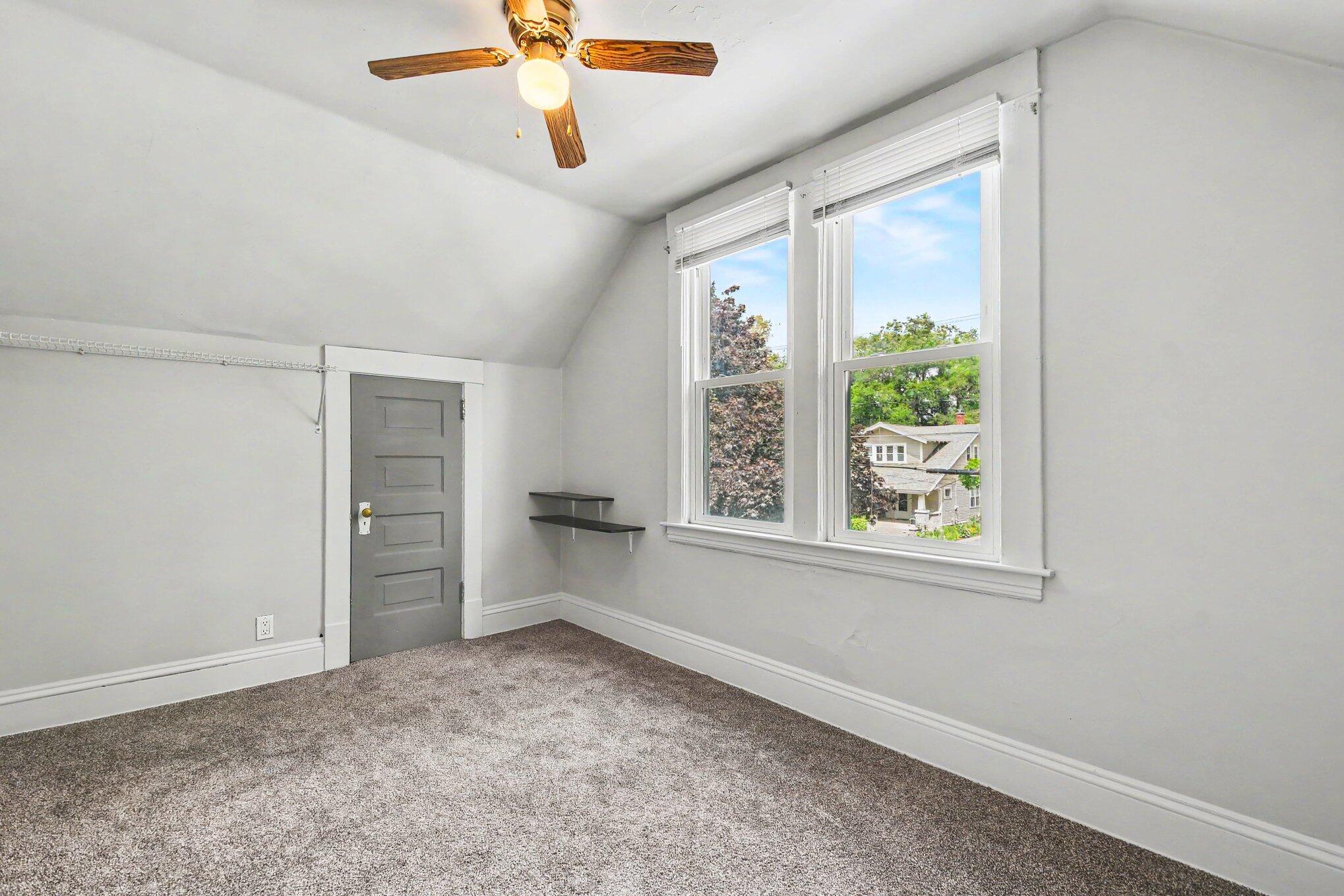 2041 Edgewood Avenue NE Grand Rapids MI 49505
