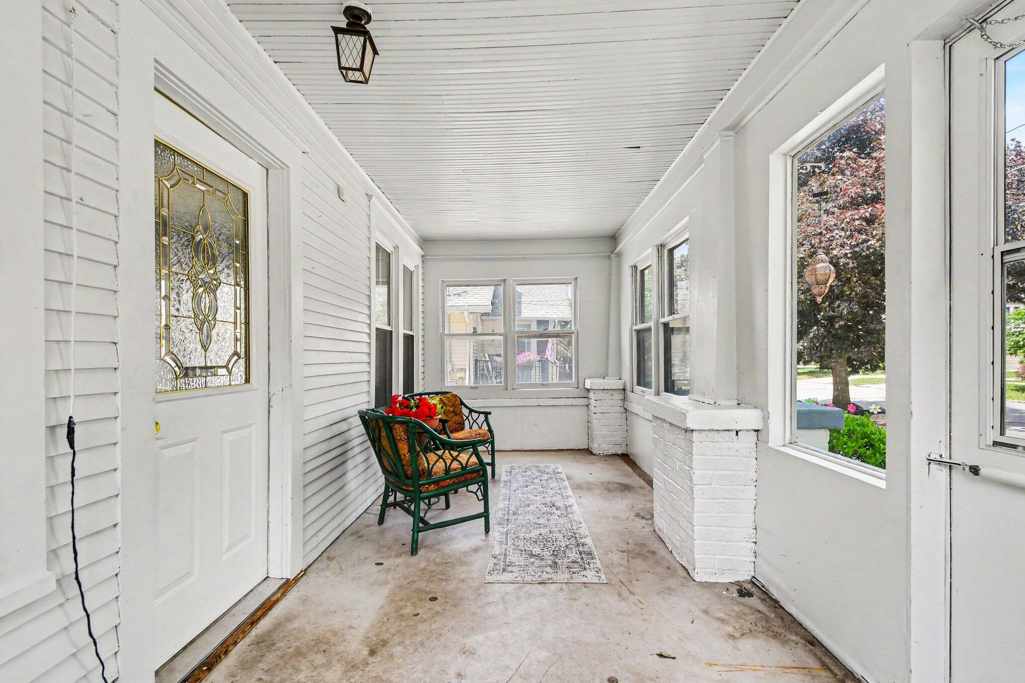 2041 Edgewood Avenue NE Grand Rapids MI 49505