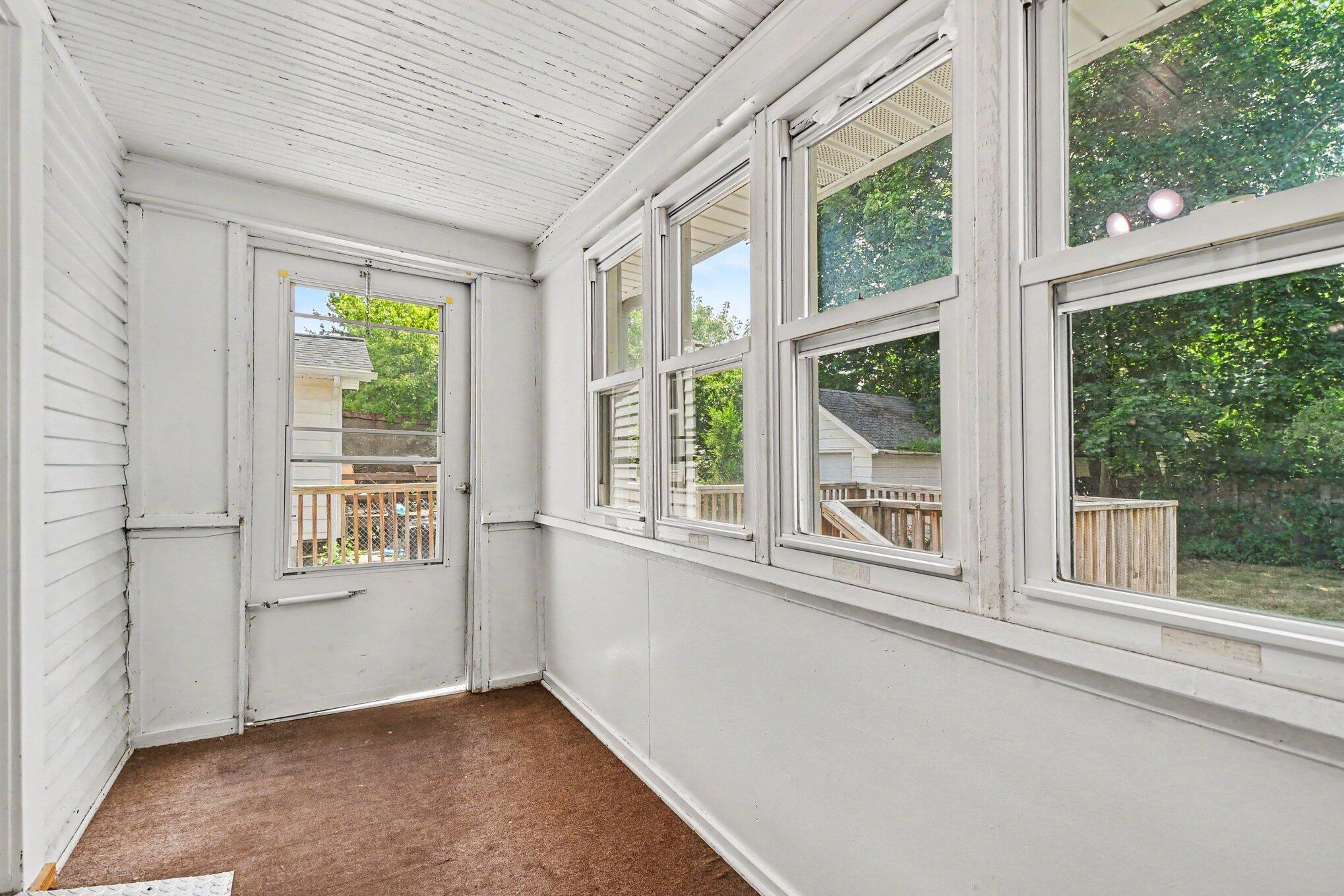 2041 Edgewood Avenue NE Grand Rapids MI 49505