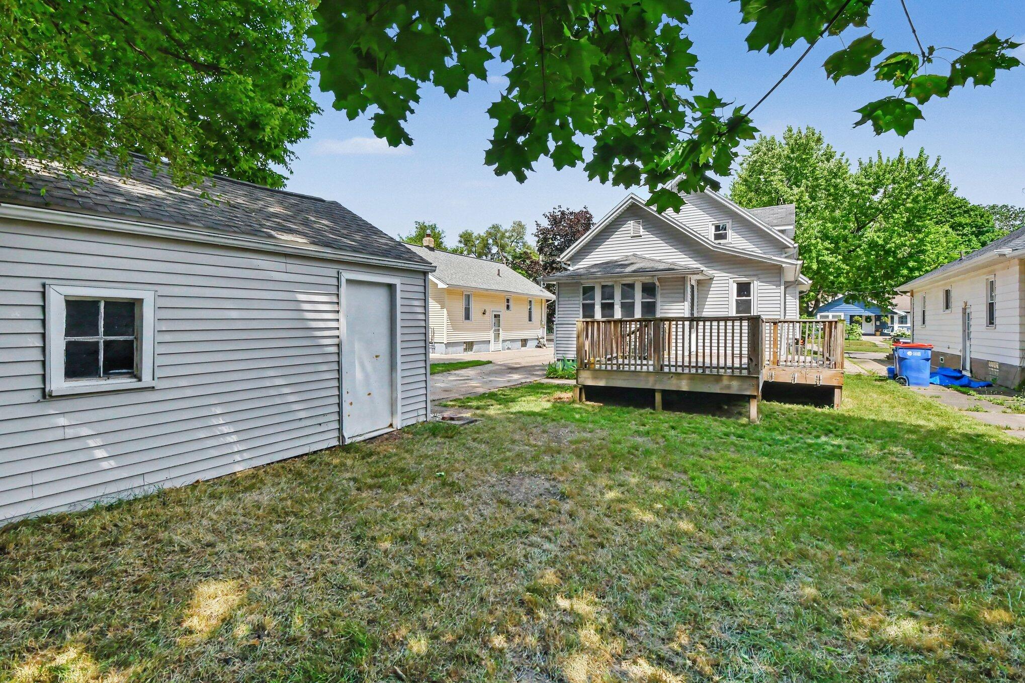 2041 Edgewood Avenue NE Grand Rapids MI 49505