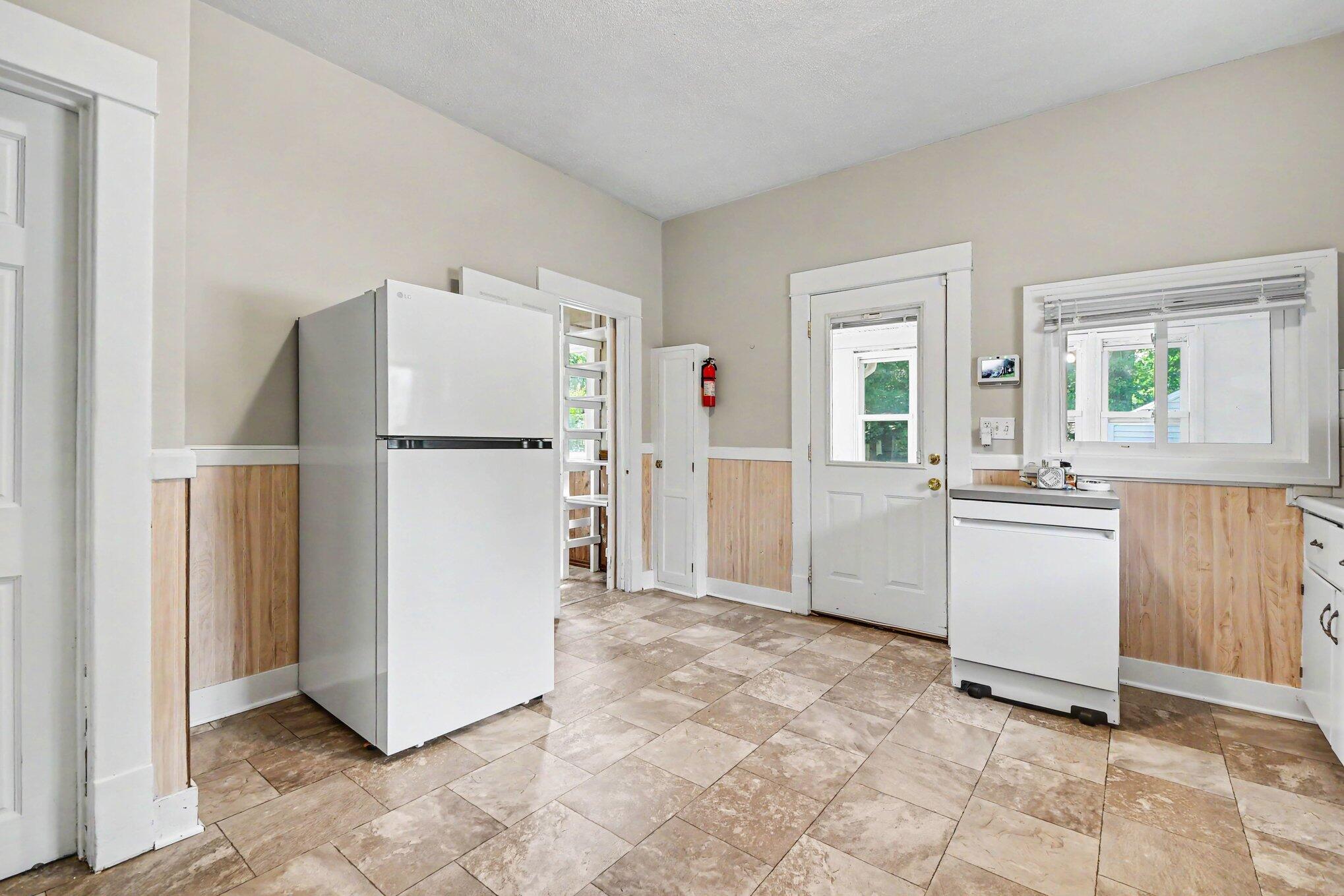 2041 Edgewood Avenue NE Grand Rapids MI 49505