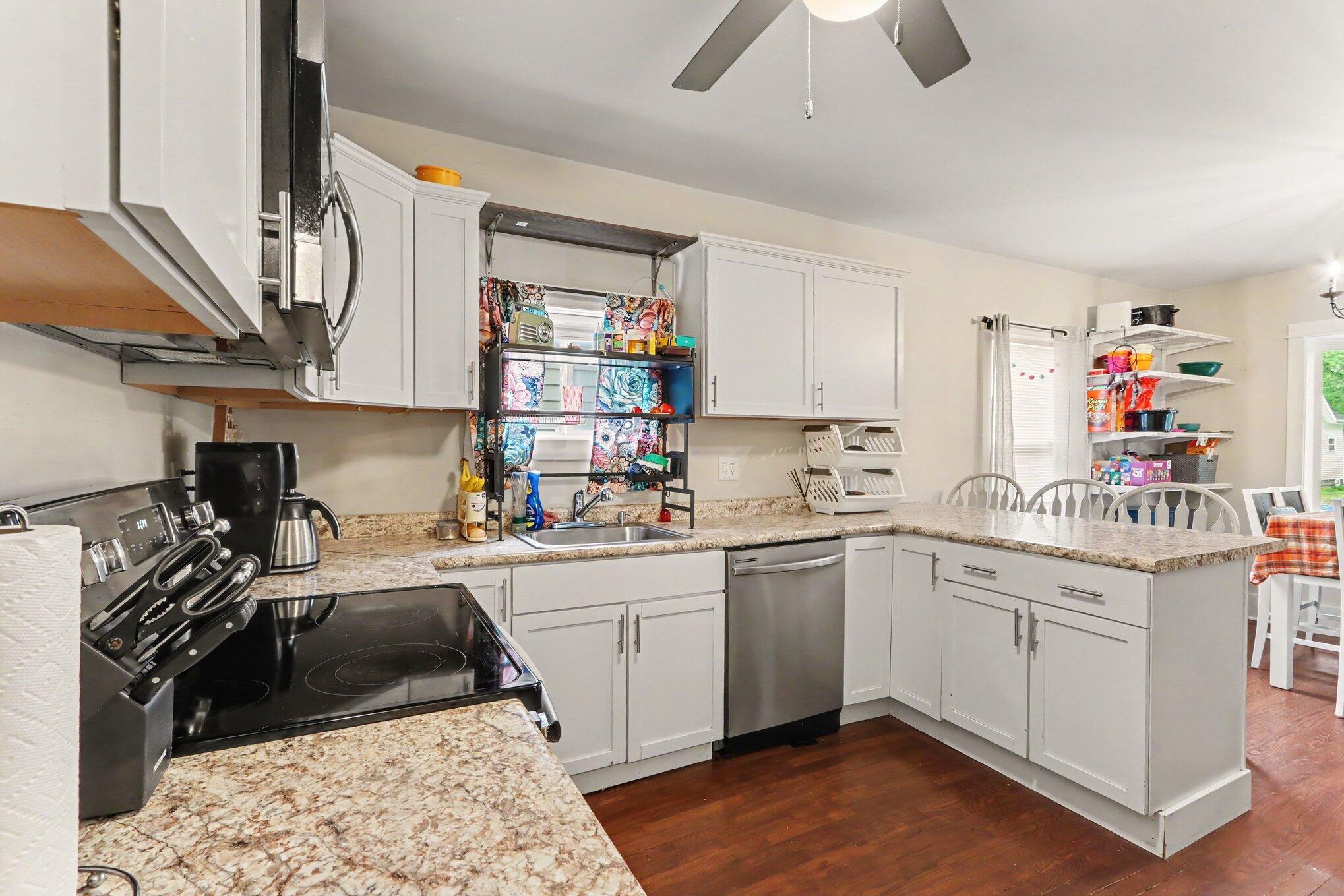 1417 Stamford Avenue Kalamazoo MI 49048