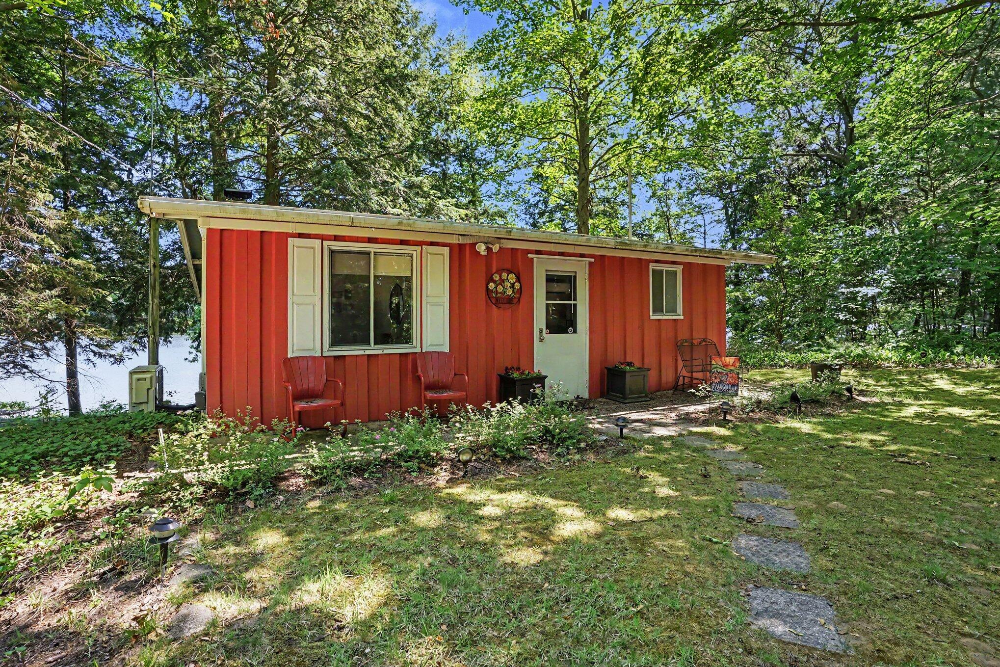 10041 County Road 215 Grand Junction MI 49056