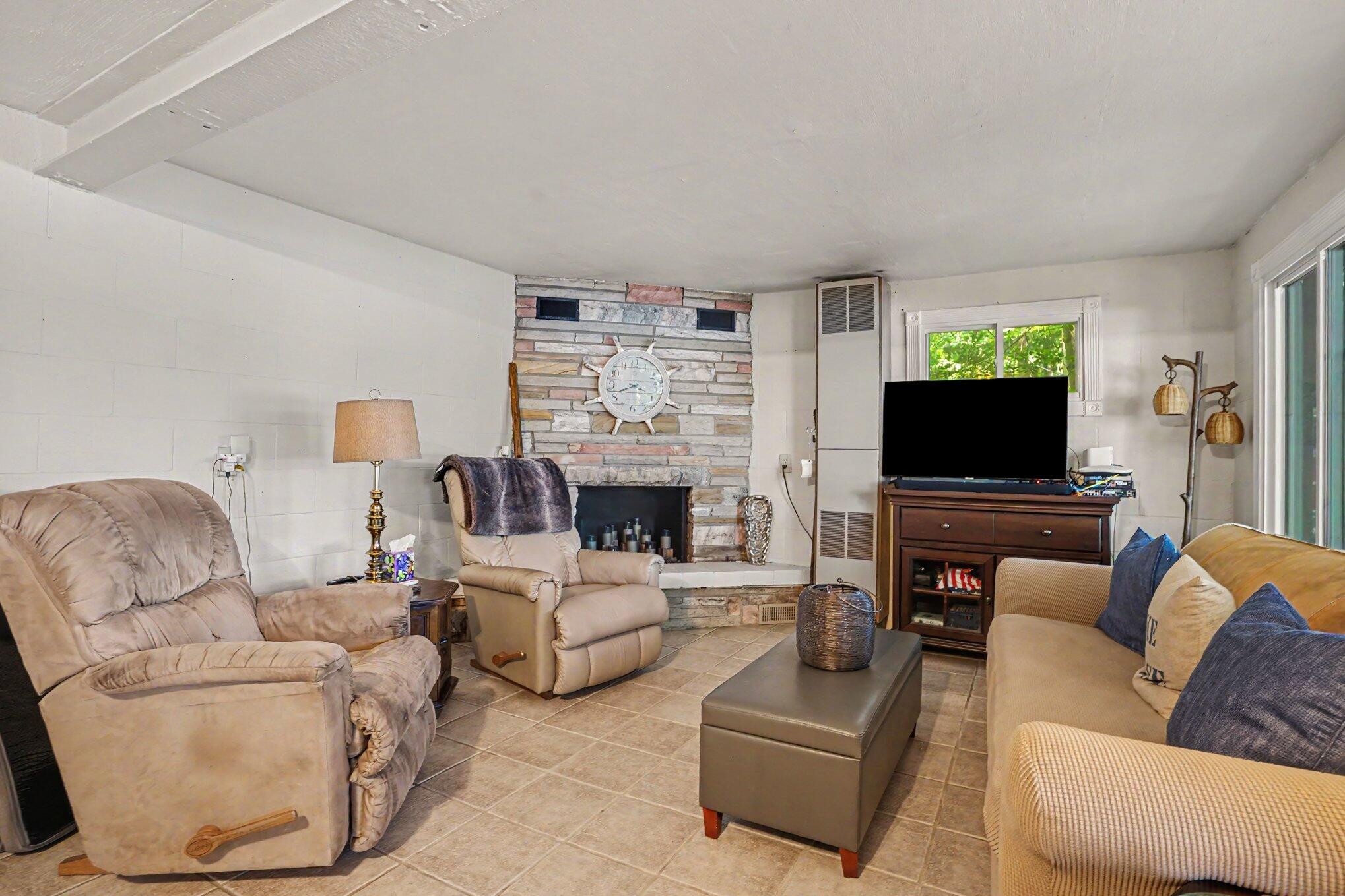 10041 County Road 215 Grand Junction MI 49056
