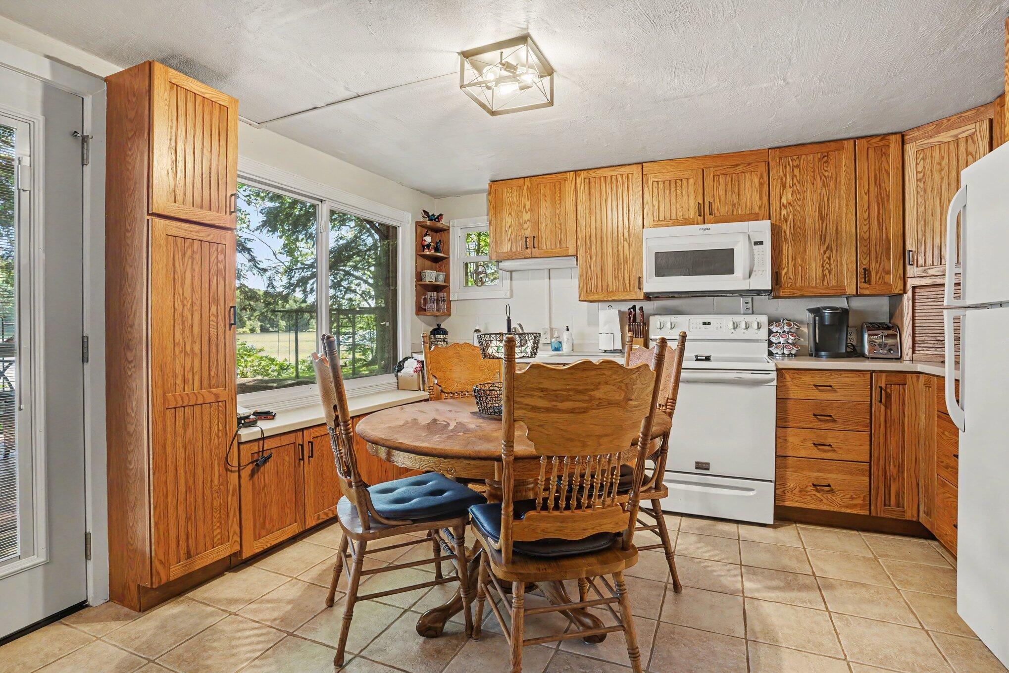 10041 County Road 215 Grand Junction MI 49056
