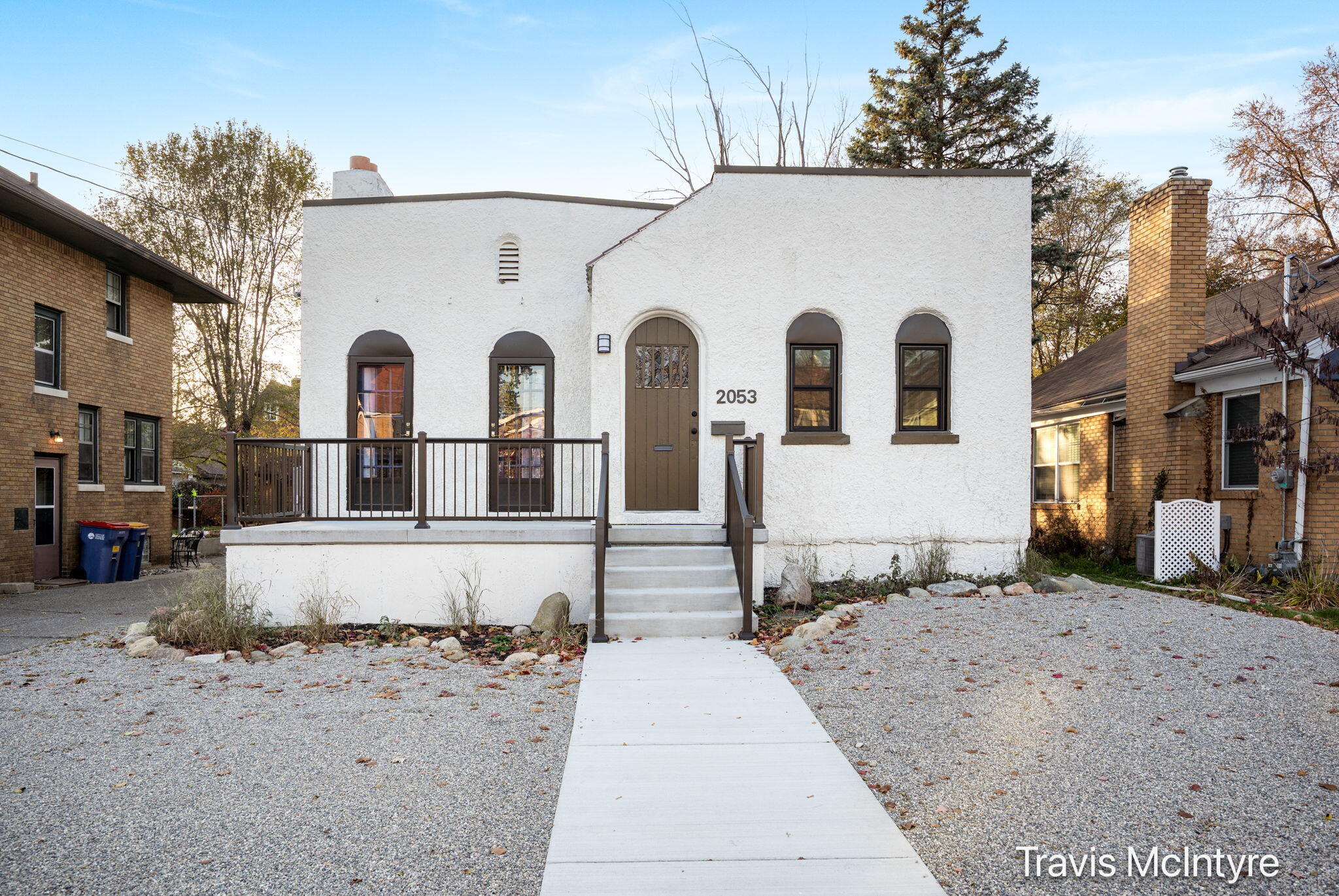 2053 Paris Avenue SE Grand Rapids MI 49507