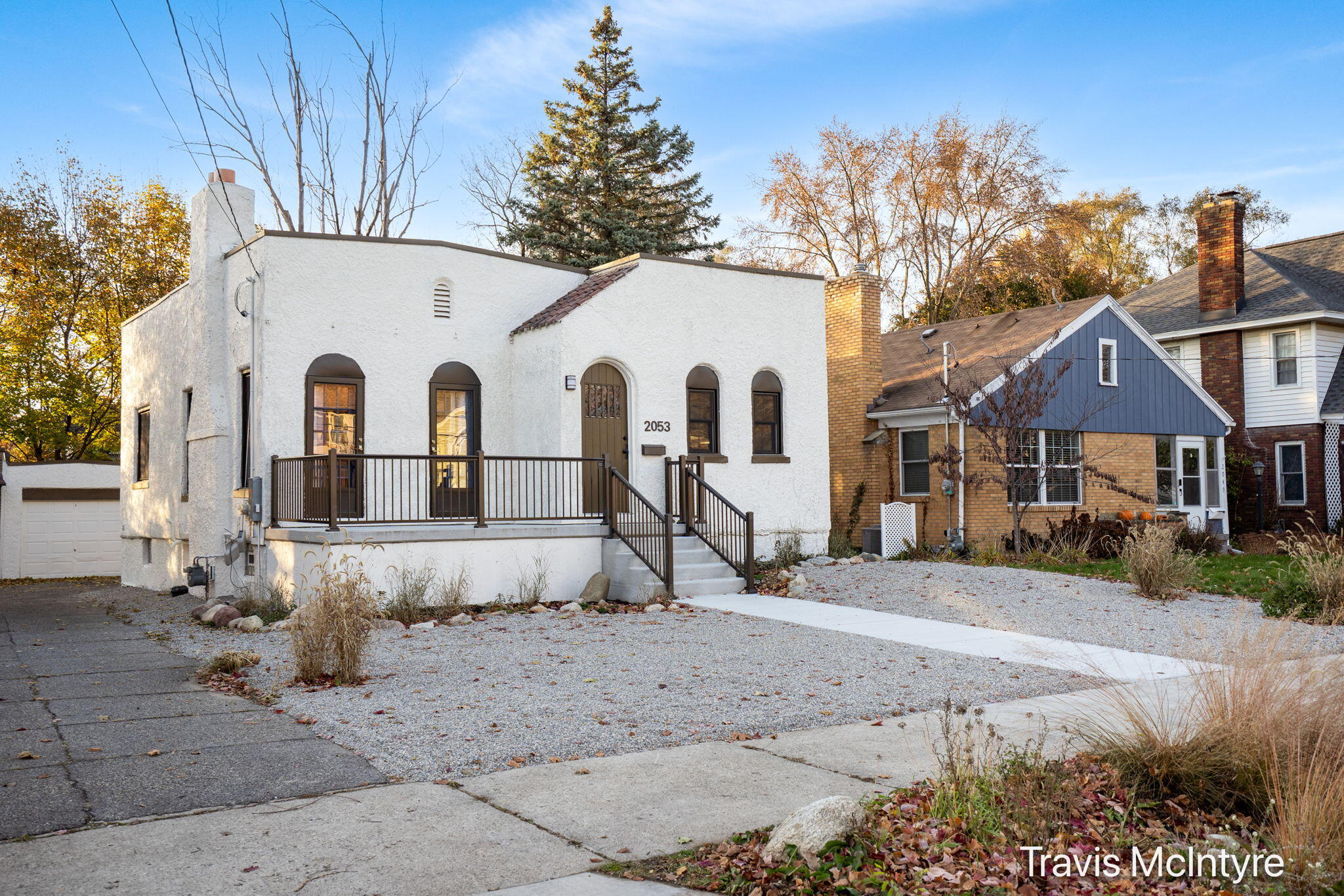 2053 Paris Avenue SE Grand Rapids MI 49507