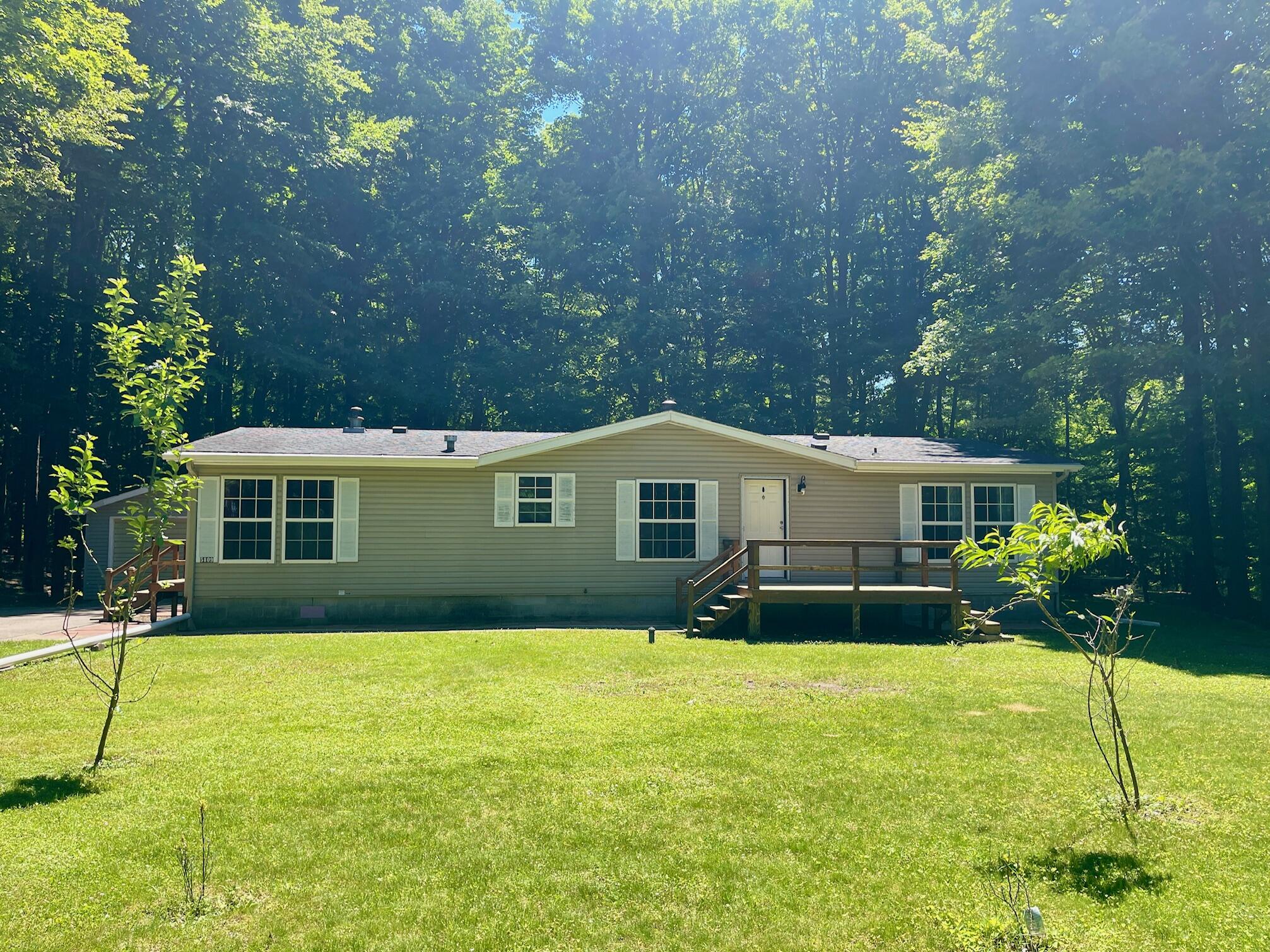 5809 Barnhart Road Ludington MI 49431