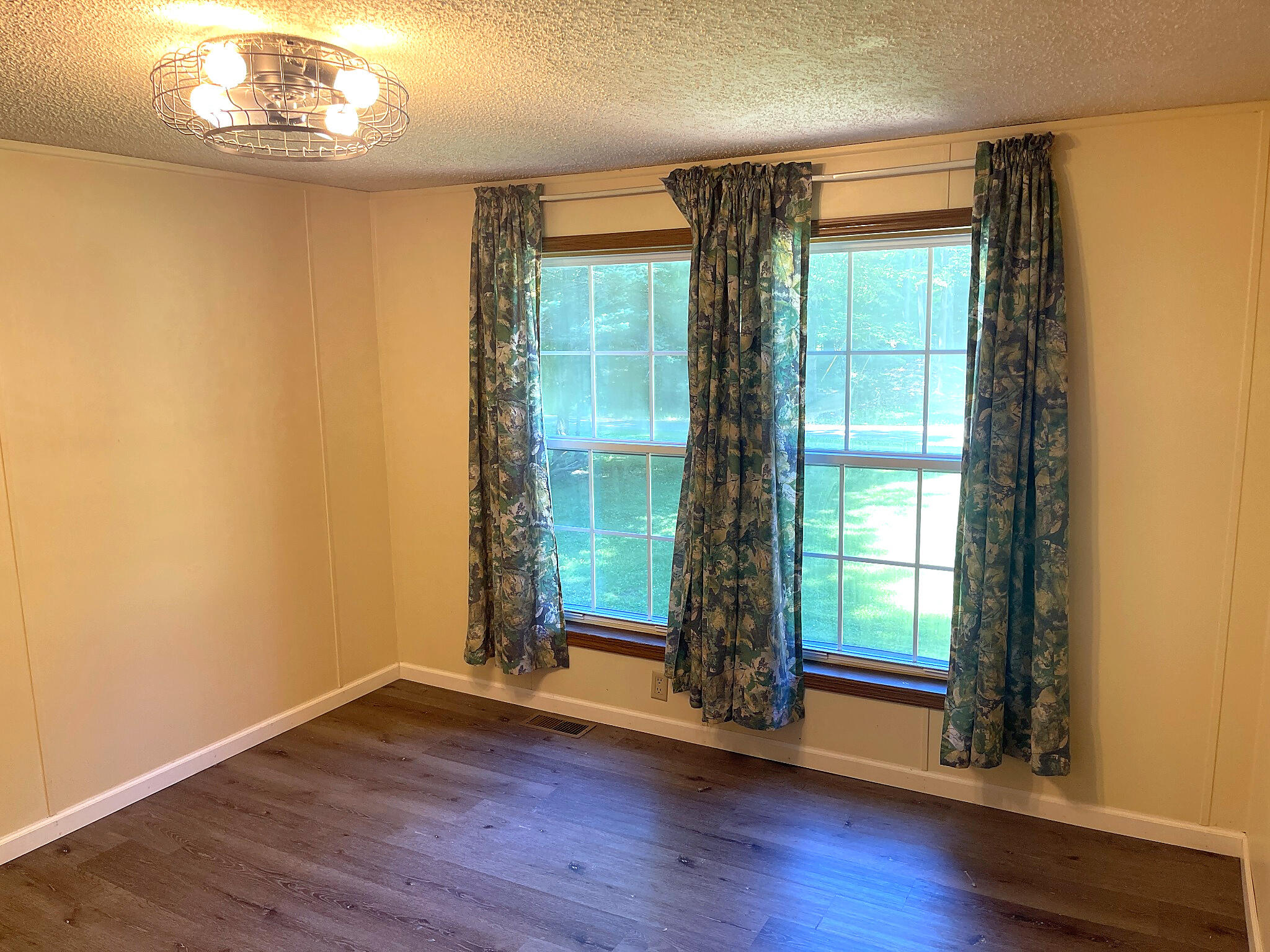 5809 Barnhart Road Ludington MI 49431