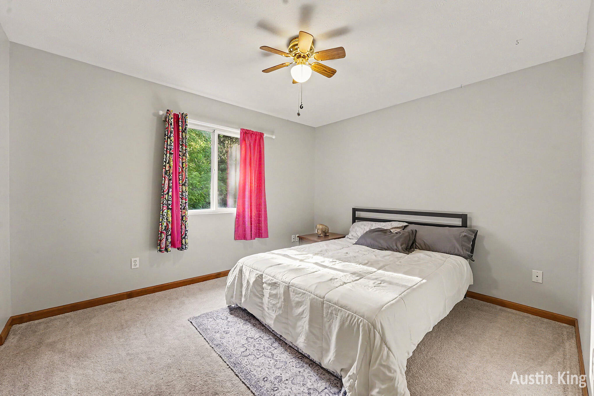 1350 Trailside Court NW Grand Rapids MI 49504
