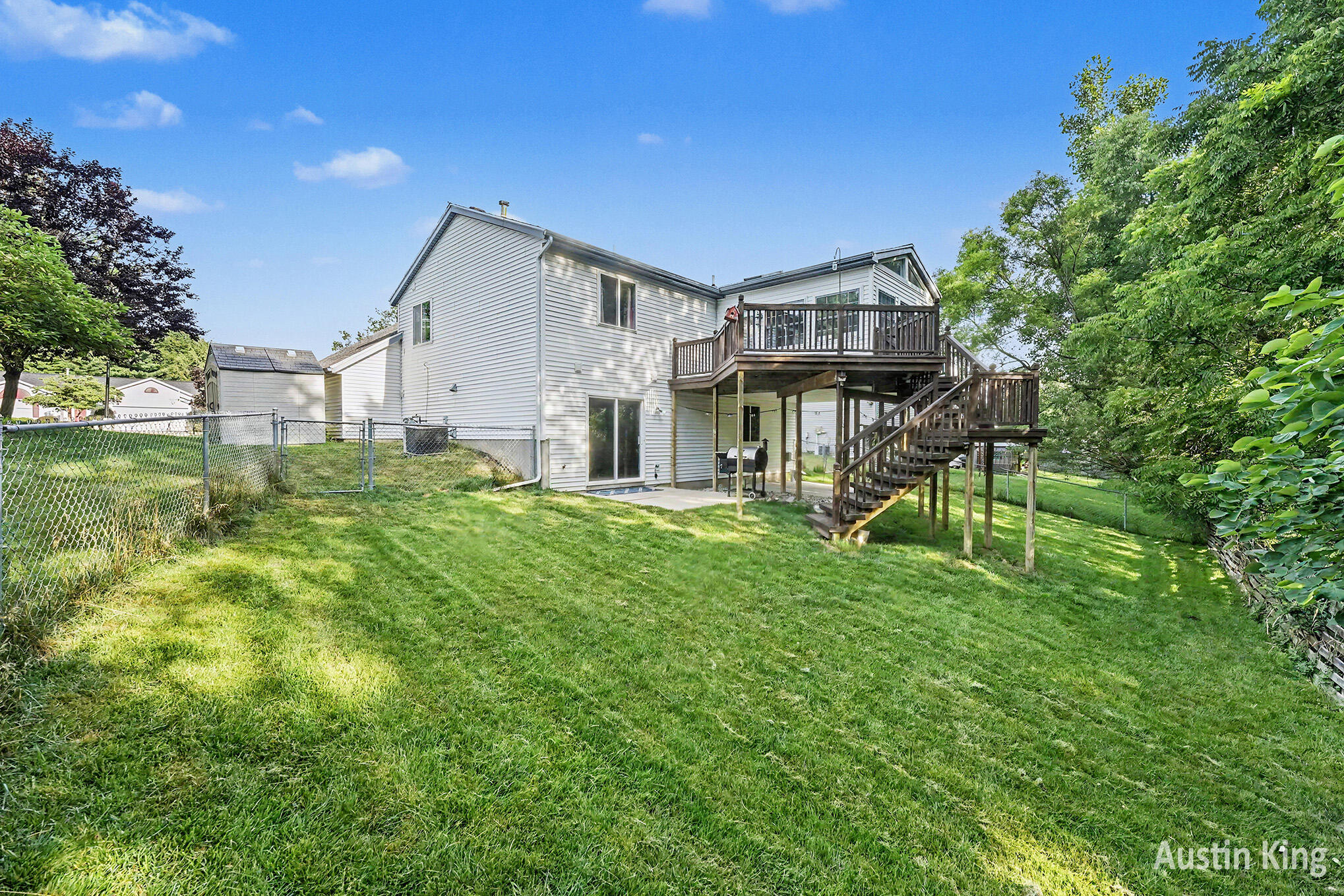 1350 Trailside Court NW Grand Rapids MI 49504
