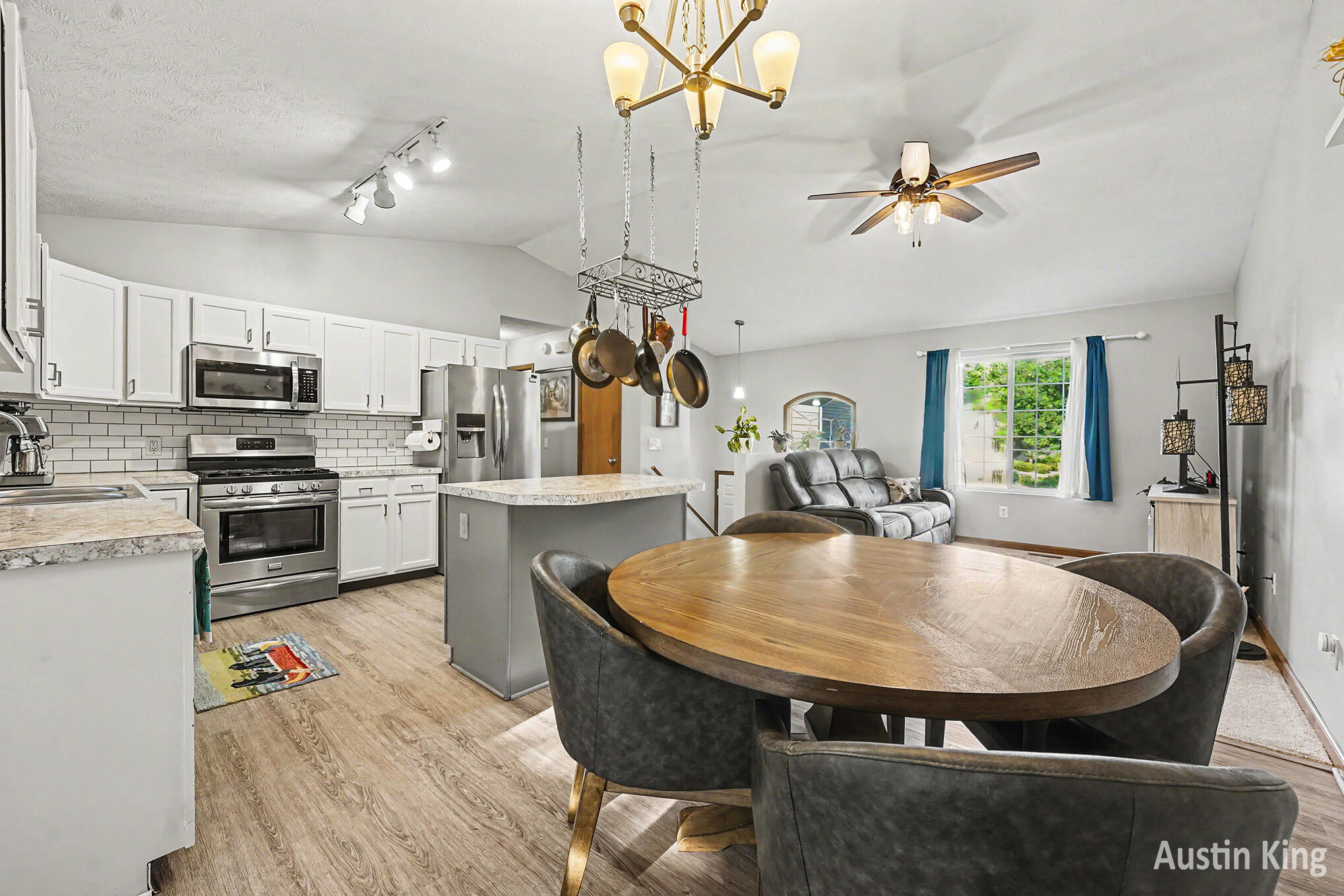 1350 Trailside Court NW Grand Rapids MI 49504