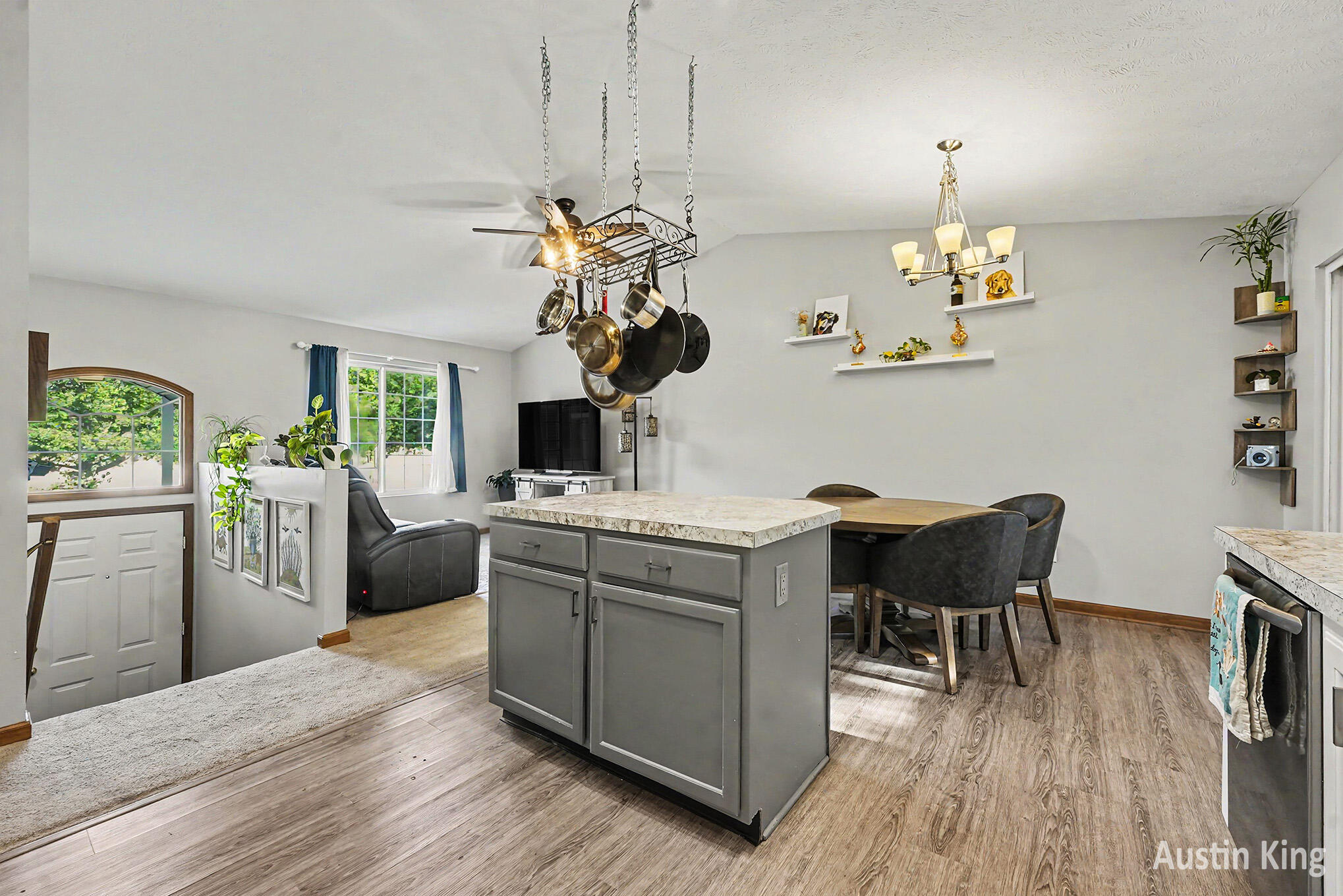 1350 Trailside Court NW Grand Rapids MI 49504