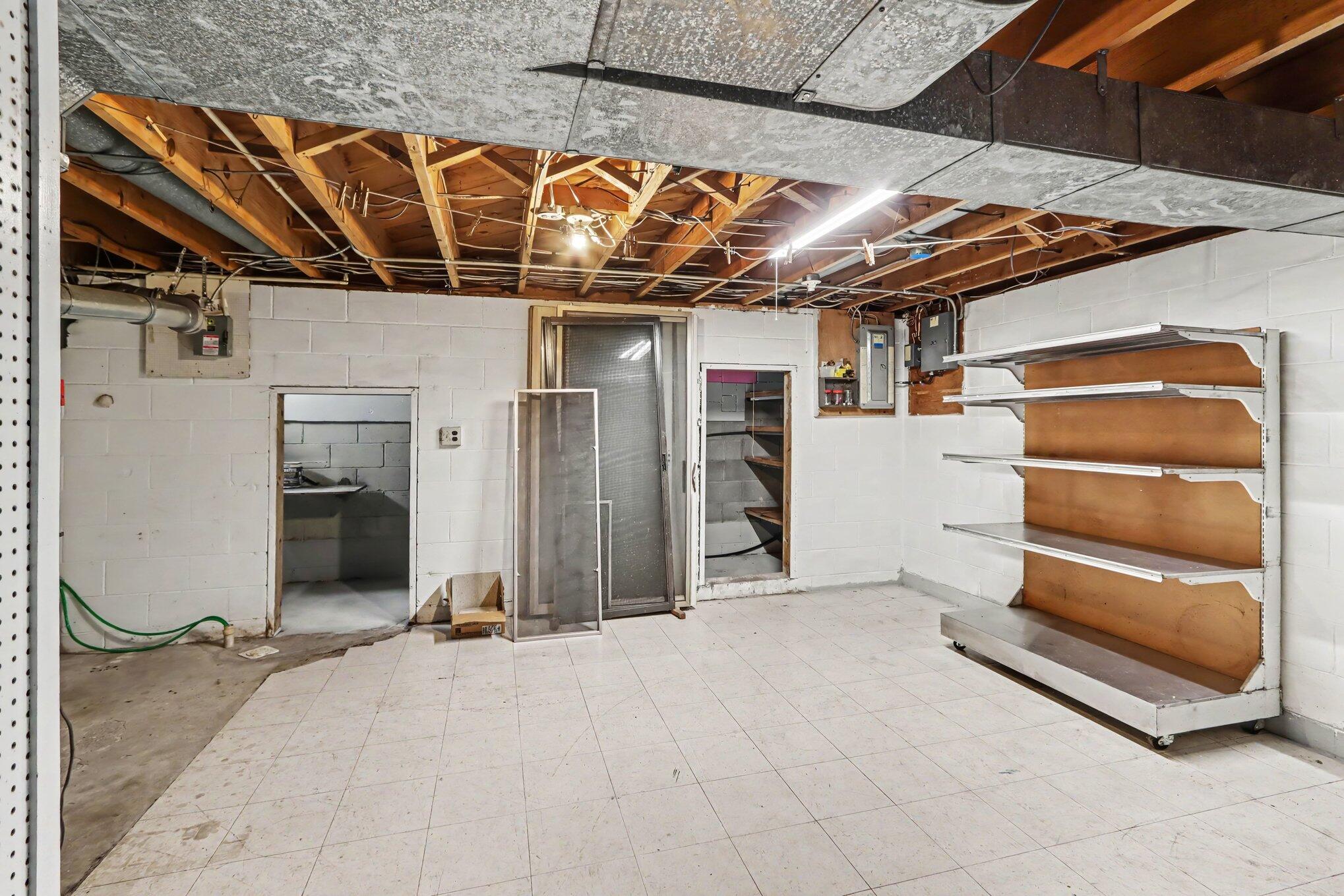 1830 River Street Kalamazoo MI 49048