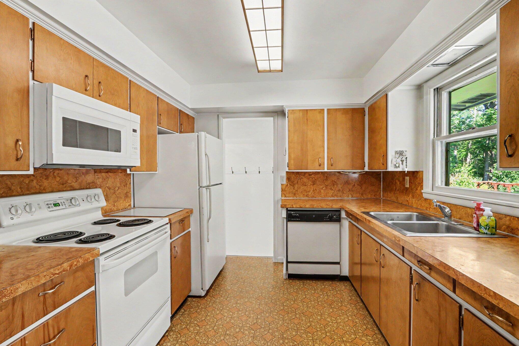 1830 River Street Kalamazoo MI 49048