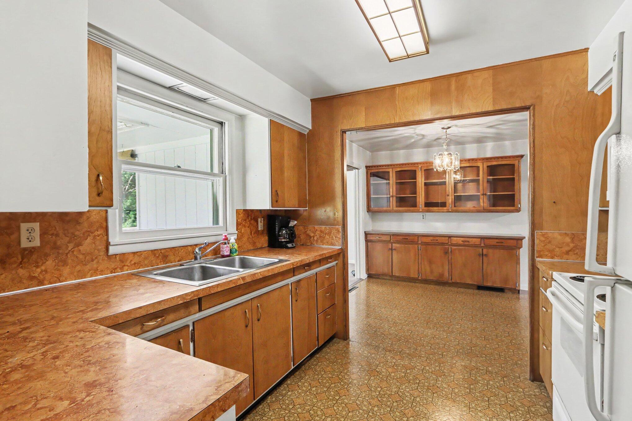 1830 River Street Kalamazoo MI 49048