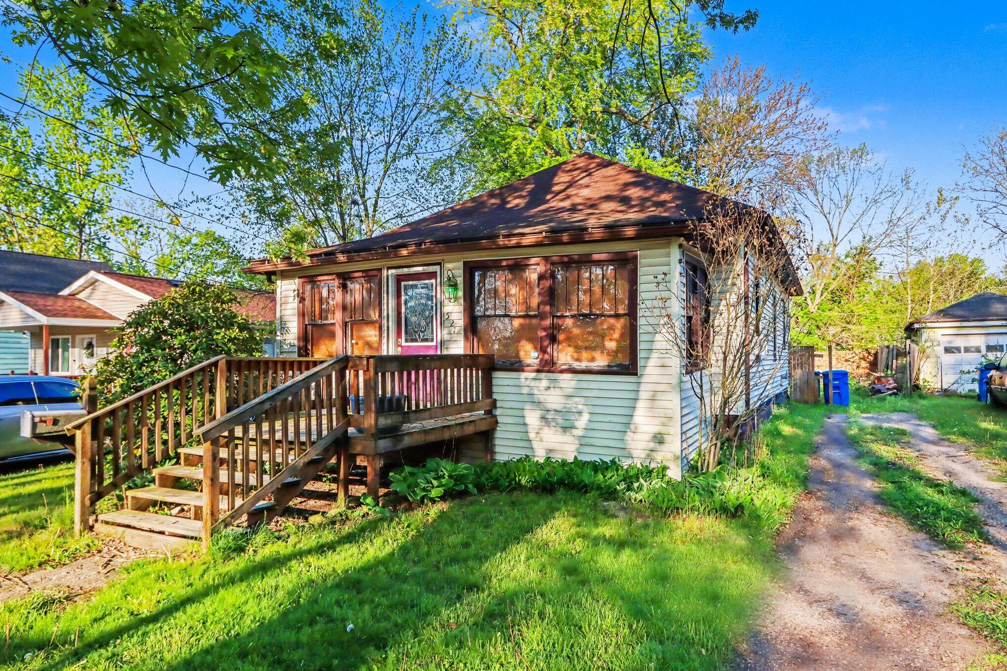 521 Gayle Avenue Kalamazoo MI 49048