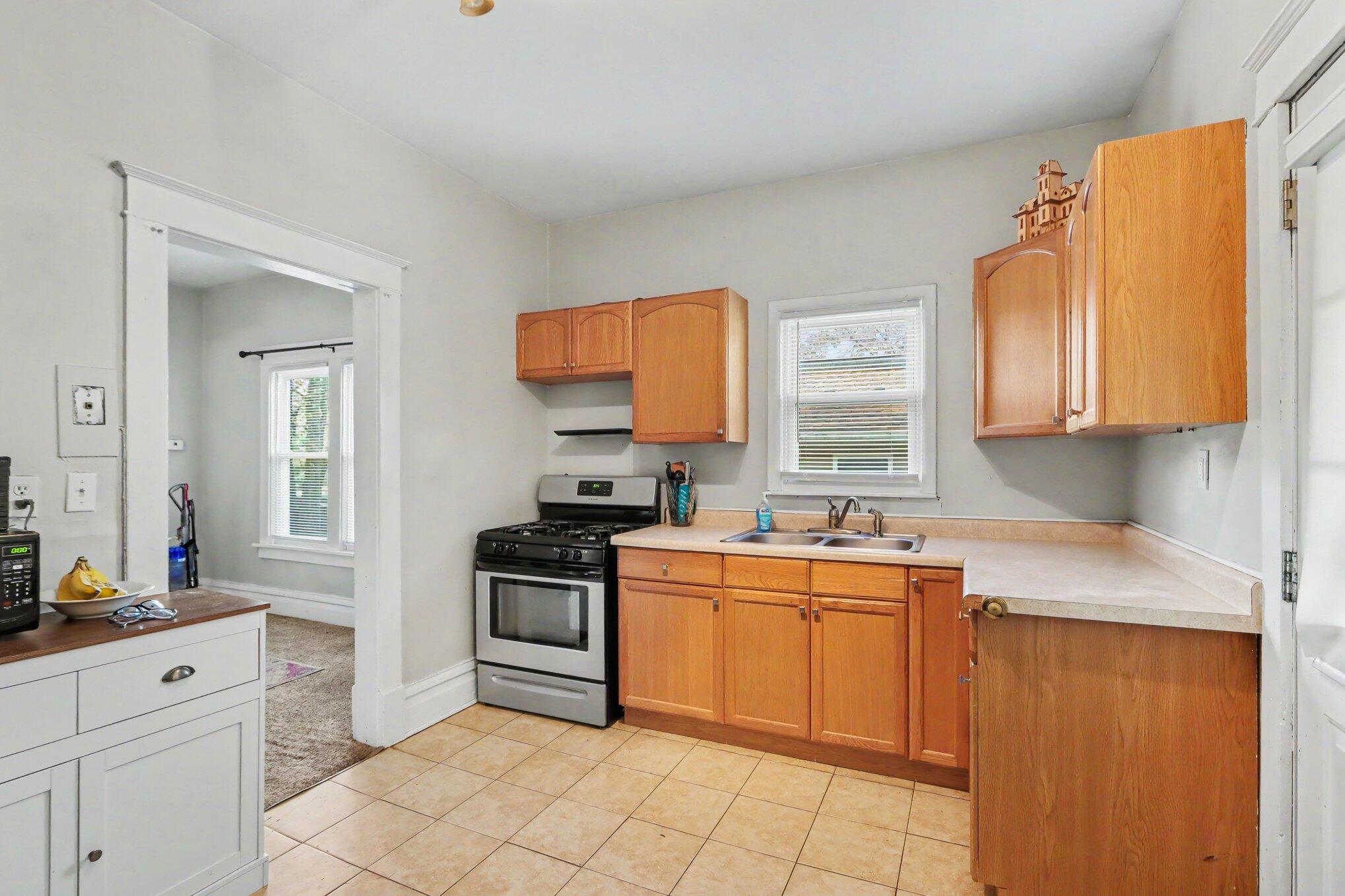 521 Gayle Avenue Kalamazoo MI 49048