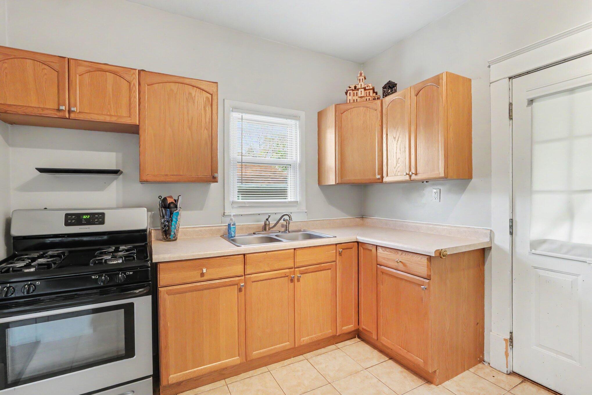 521 Gayle Avenue Kalamazoo MI 49048